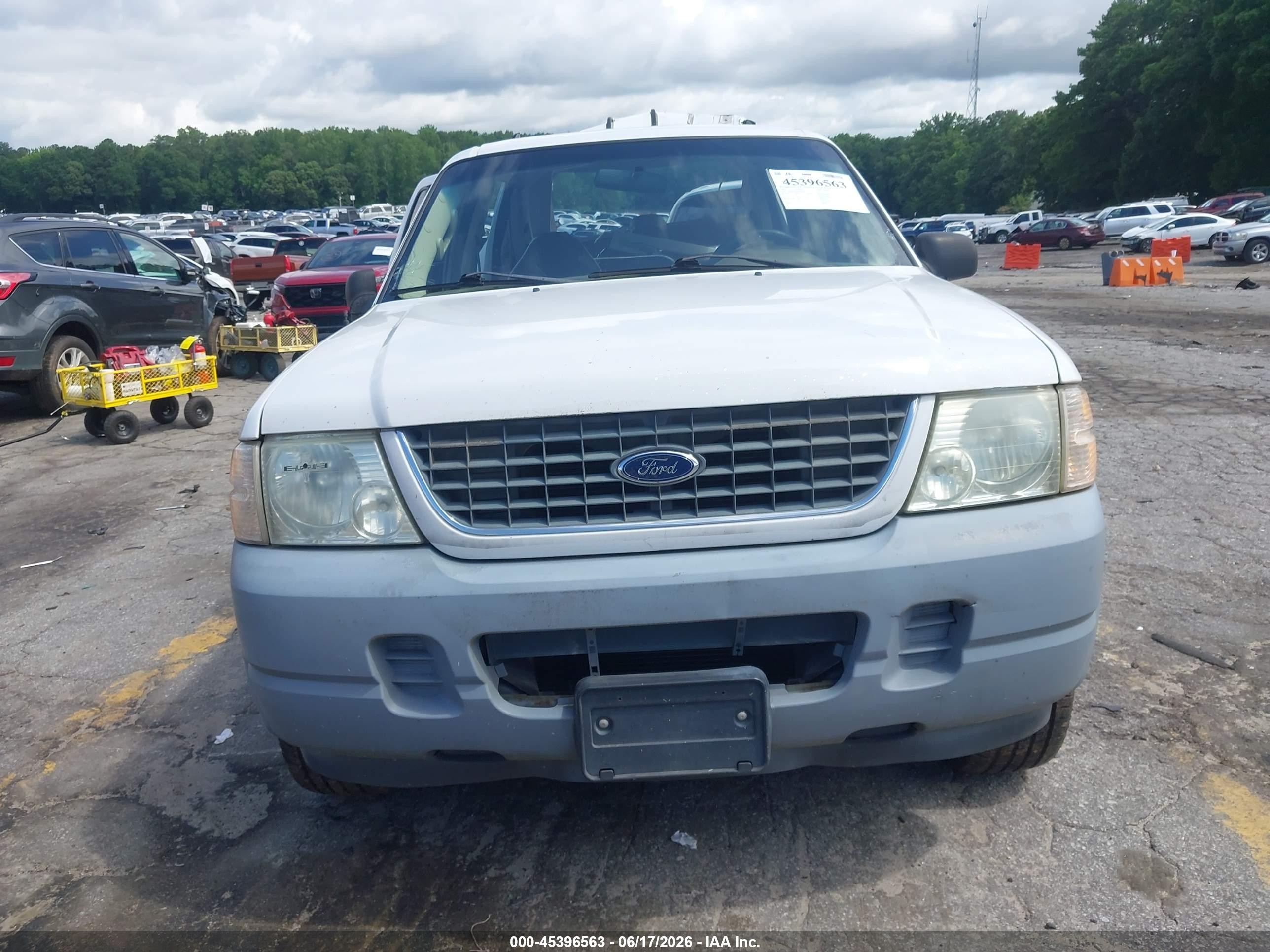 2002 Ford Explorer Xls White vin: 1FMZU62E62ZB79694