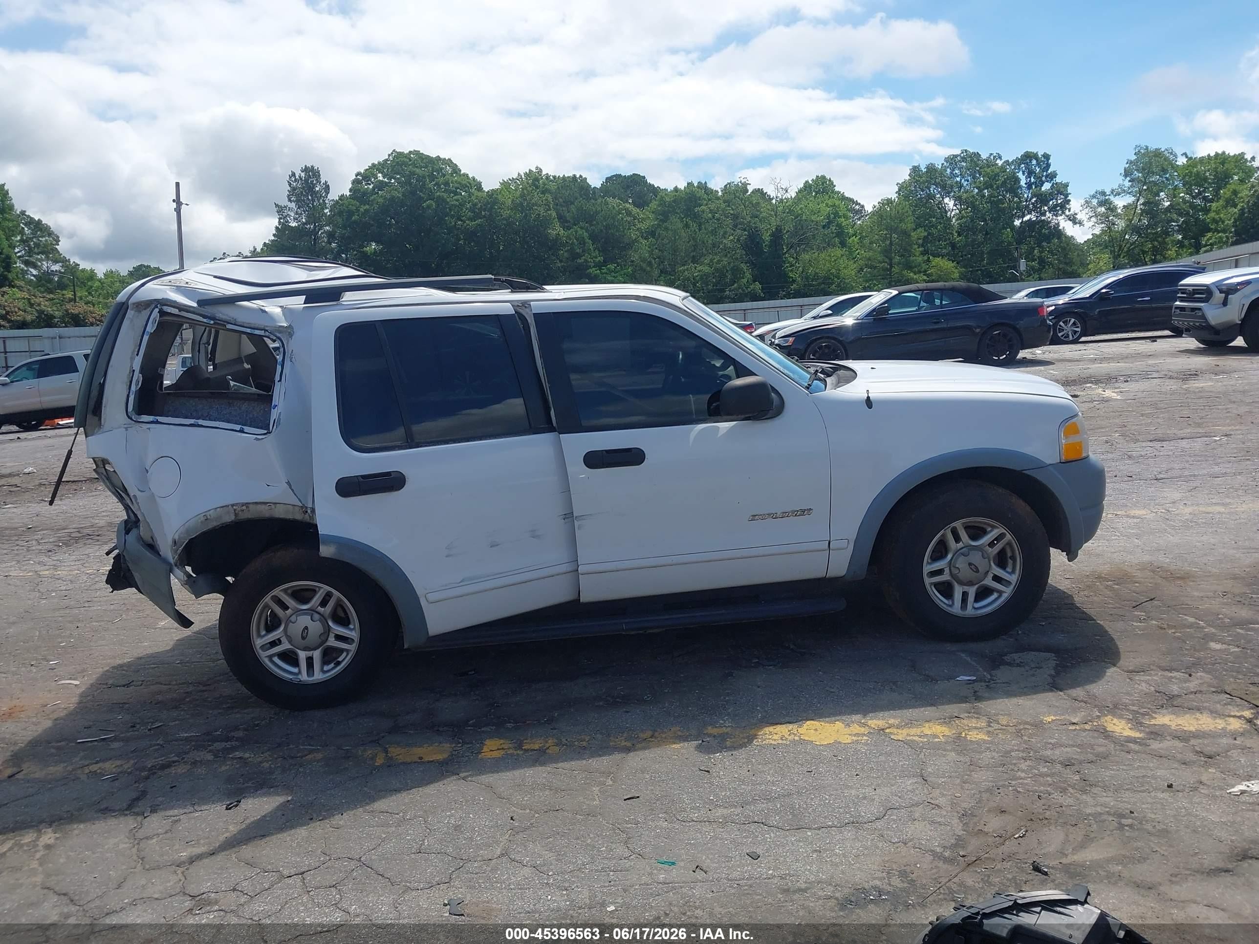 2002 Ford Explorer Xls White vin: 1FMZU62E62ZB79694