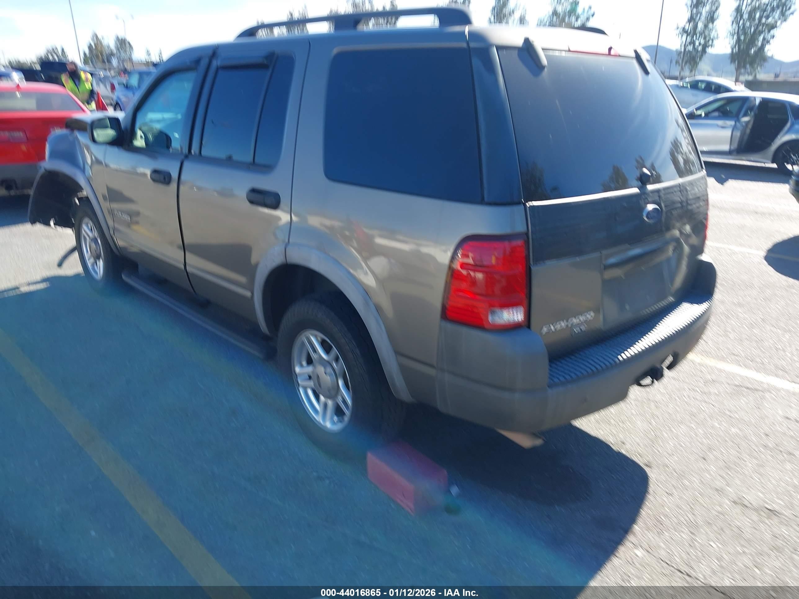 2002 Ford Explorer Xls Beige vin: 1FMZU62E62ZC31891