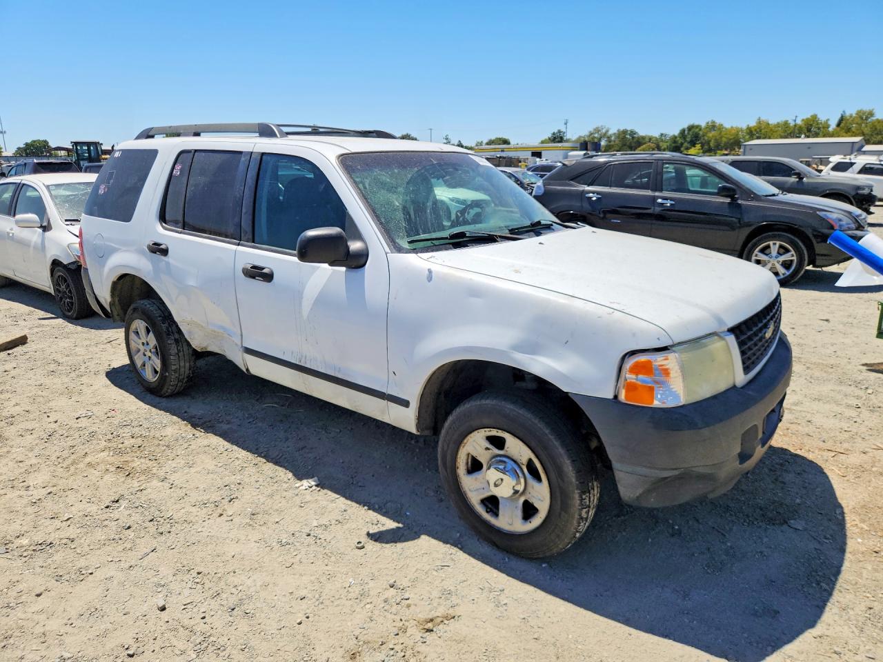 2005 Ford Explorer Xls White vin: 1FMZU62E95UB48456