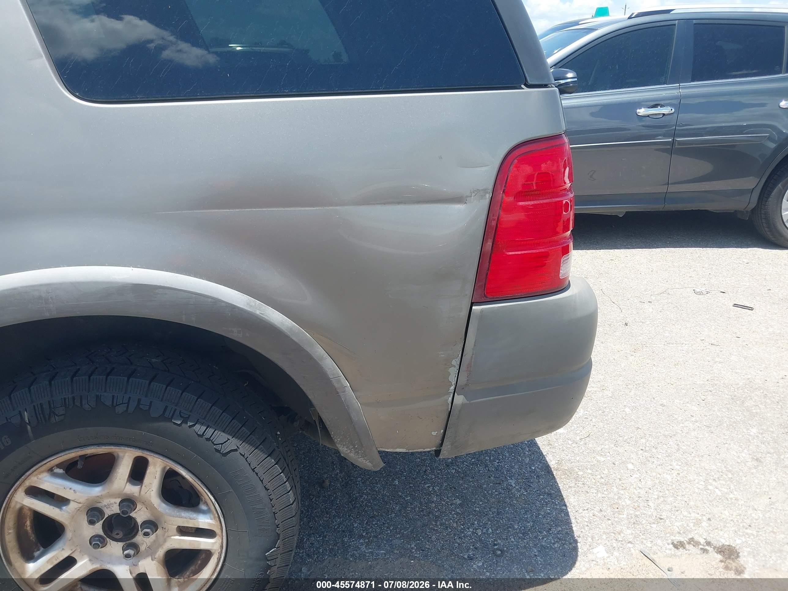 2002 Ford Explorer Xls Gold vin: 1FMZU62EX2ZB55091