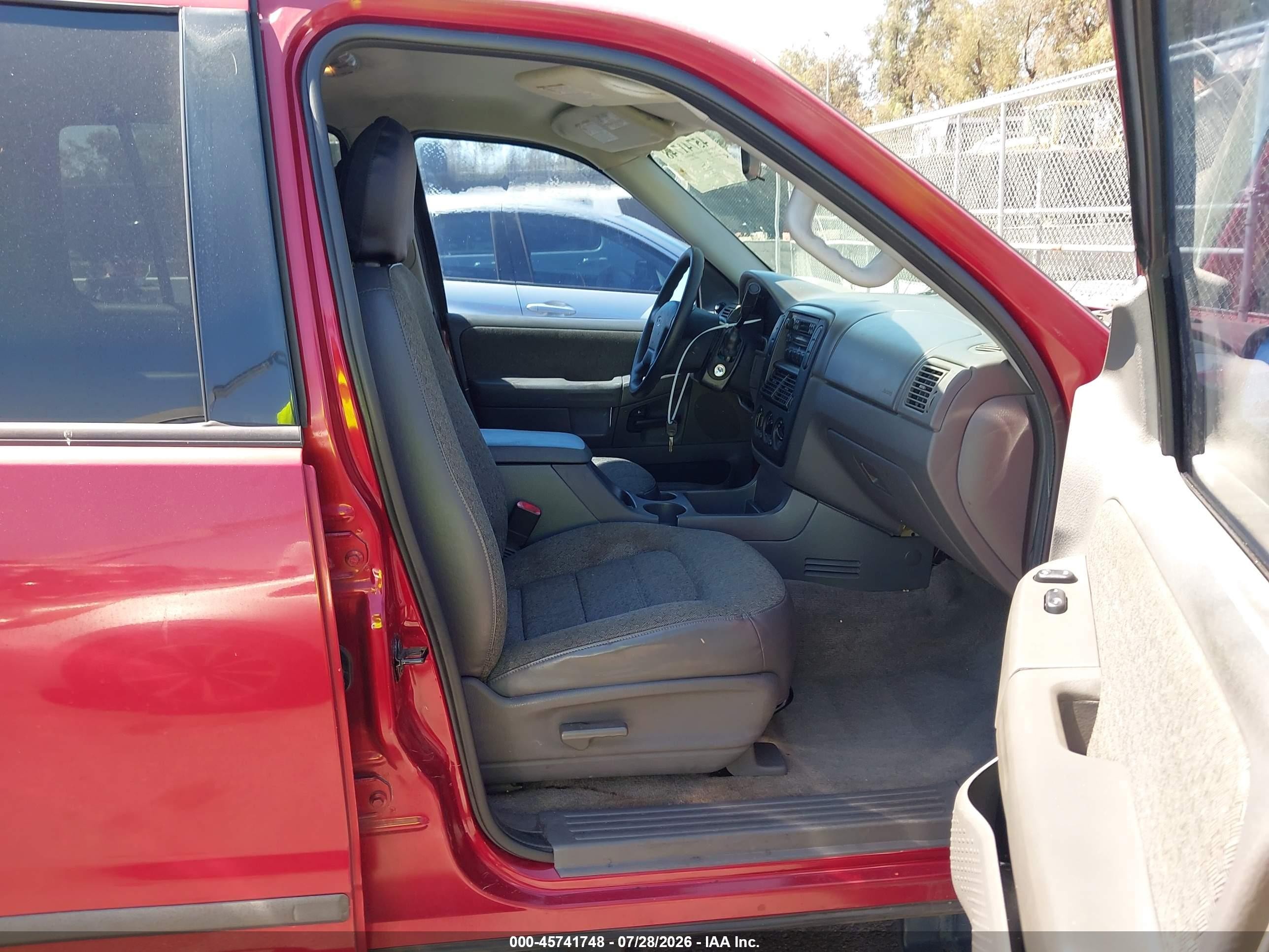 2004 Ford Explorer Xls Burgundy vin: 1FMZU62EX4ZA95655