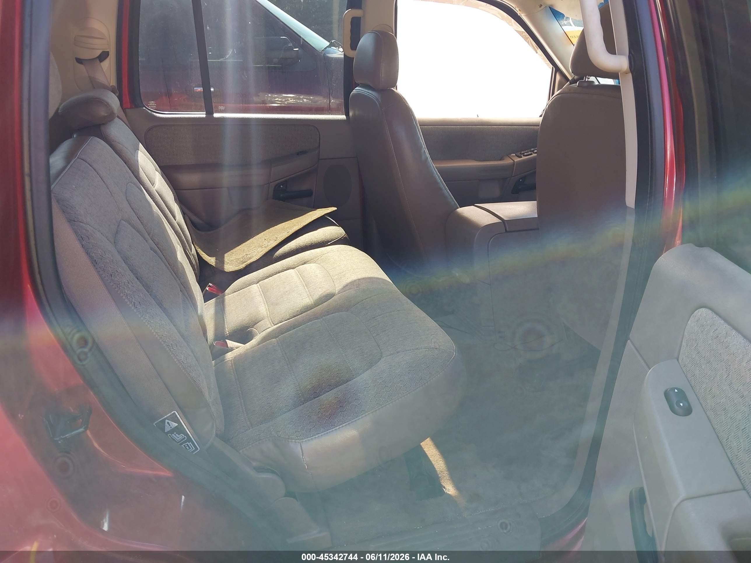 2002 Ford Explorer Xls Red vin: 1FMZU62K12UD60589