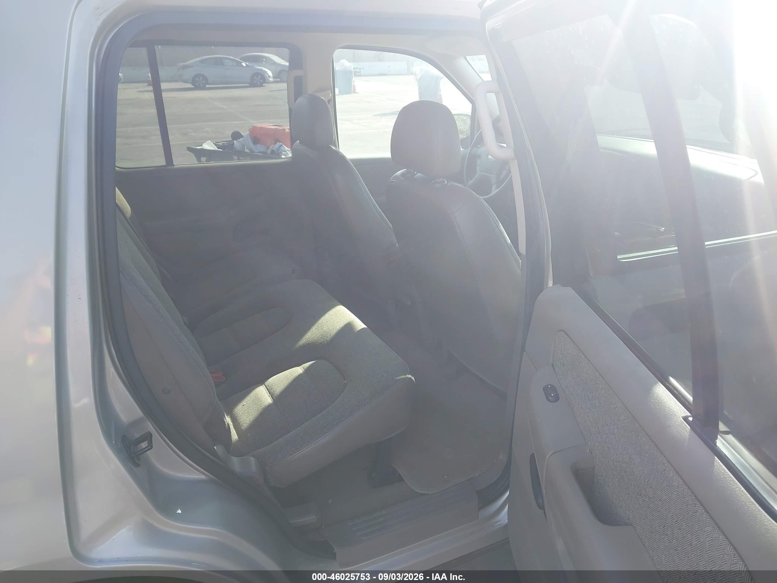 2004 Ford Explorer Xls Gold vin: 1FMZU62K14ZA03063