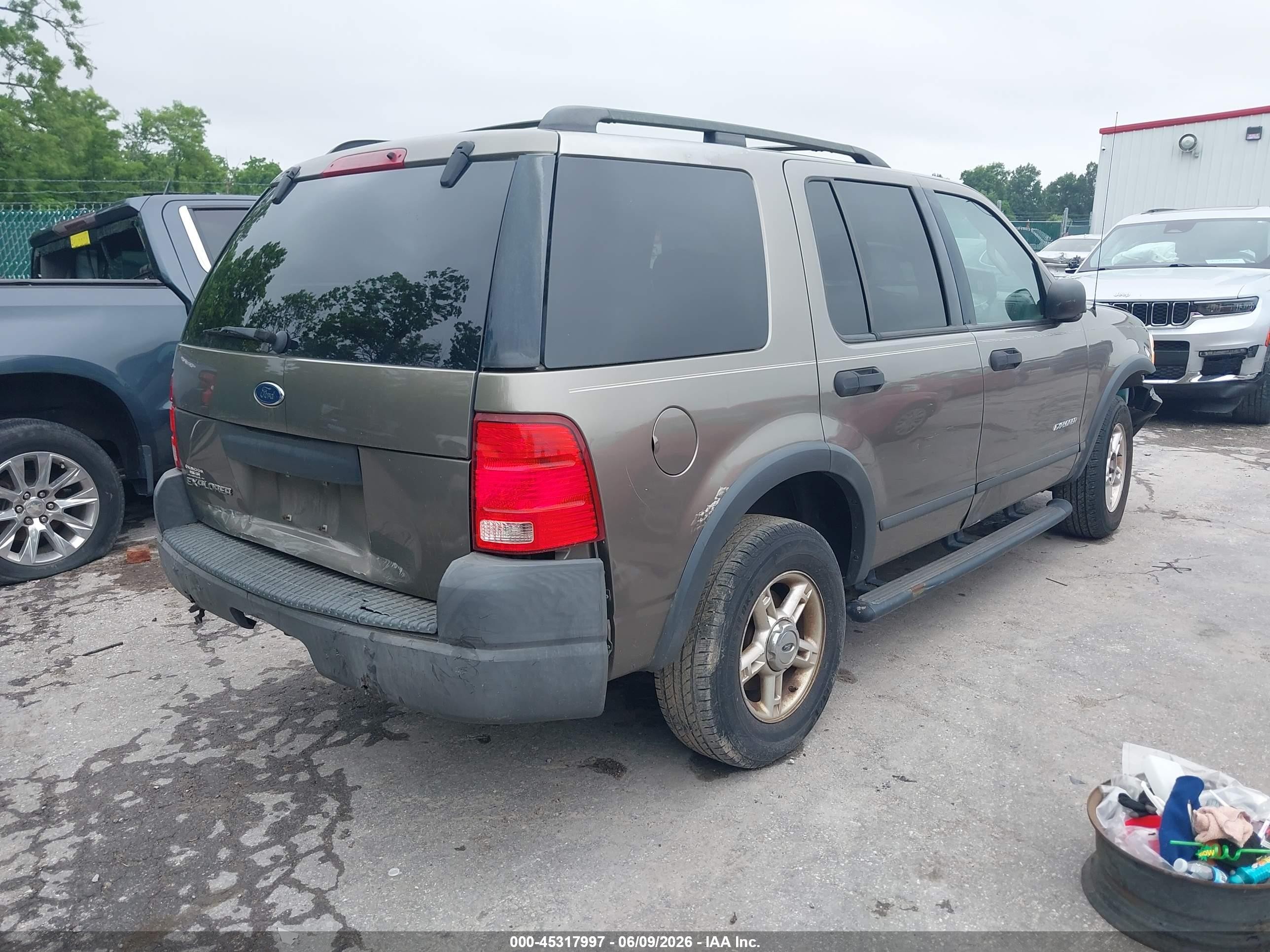 2004 Ford Explorer Xls Gold vin: 1FMZU62K14ZB41900