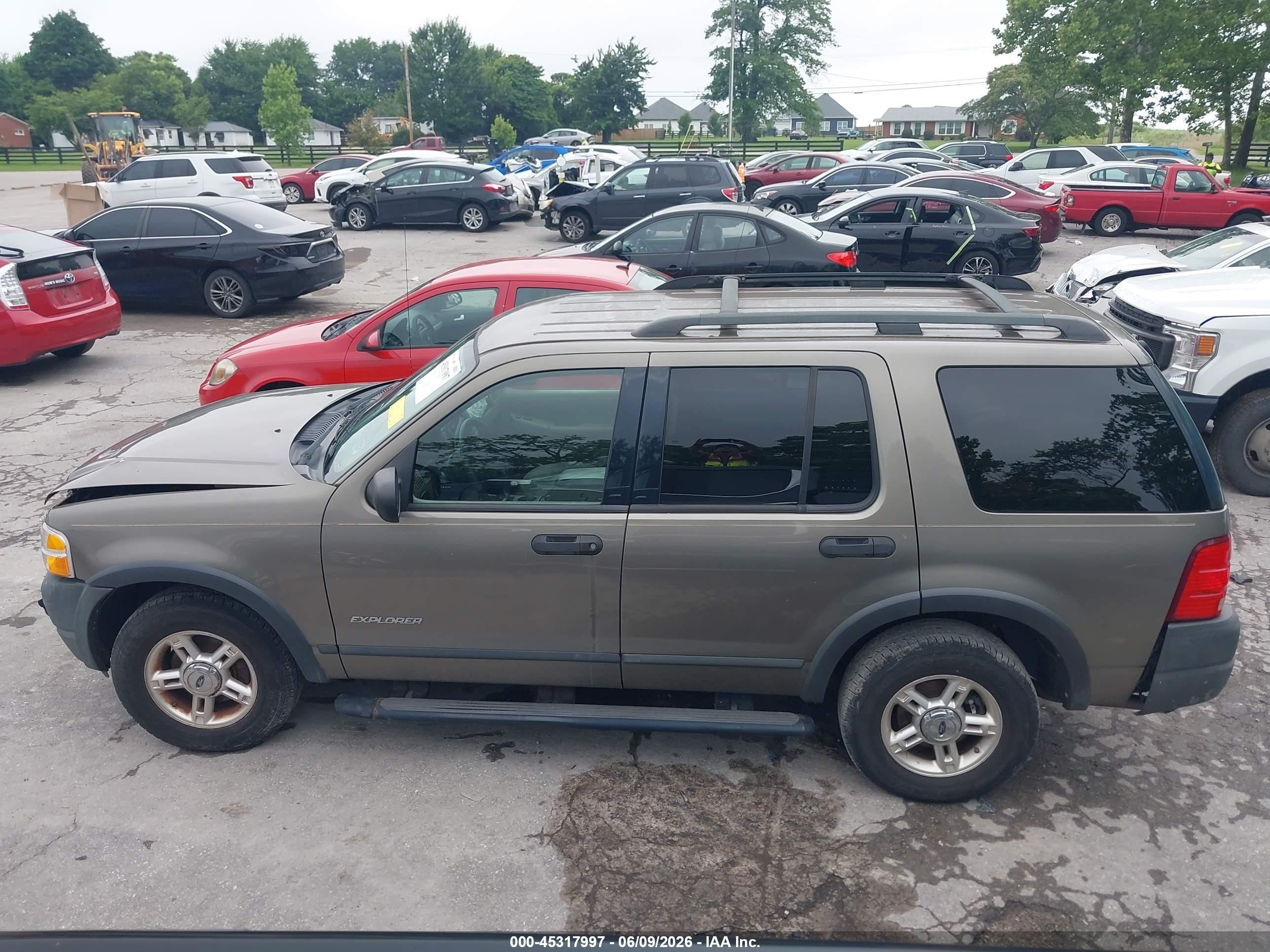 2004 Ford Explorer Xls Gold vin: 1FMZU62K14ZB41900