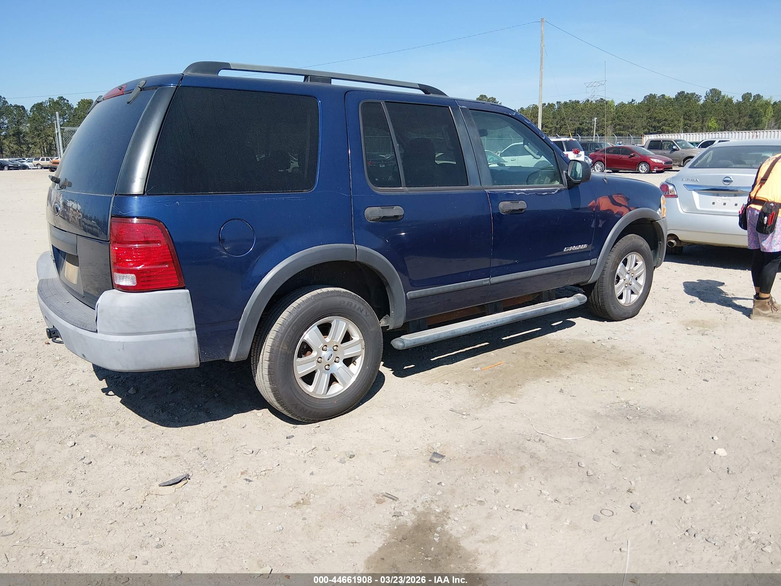 2004 Ford Explorer Xls Dark Blue vin: 1FMZU62K24UB62803