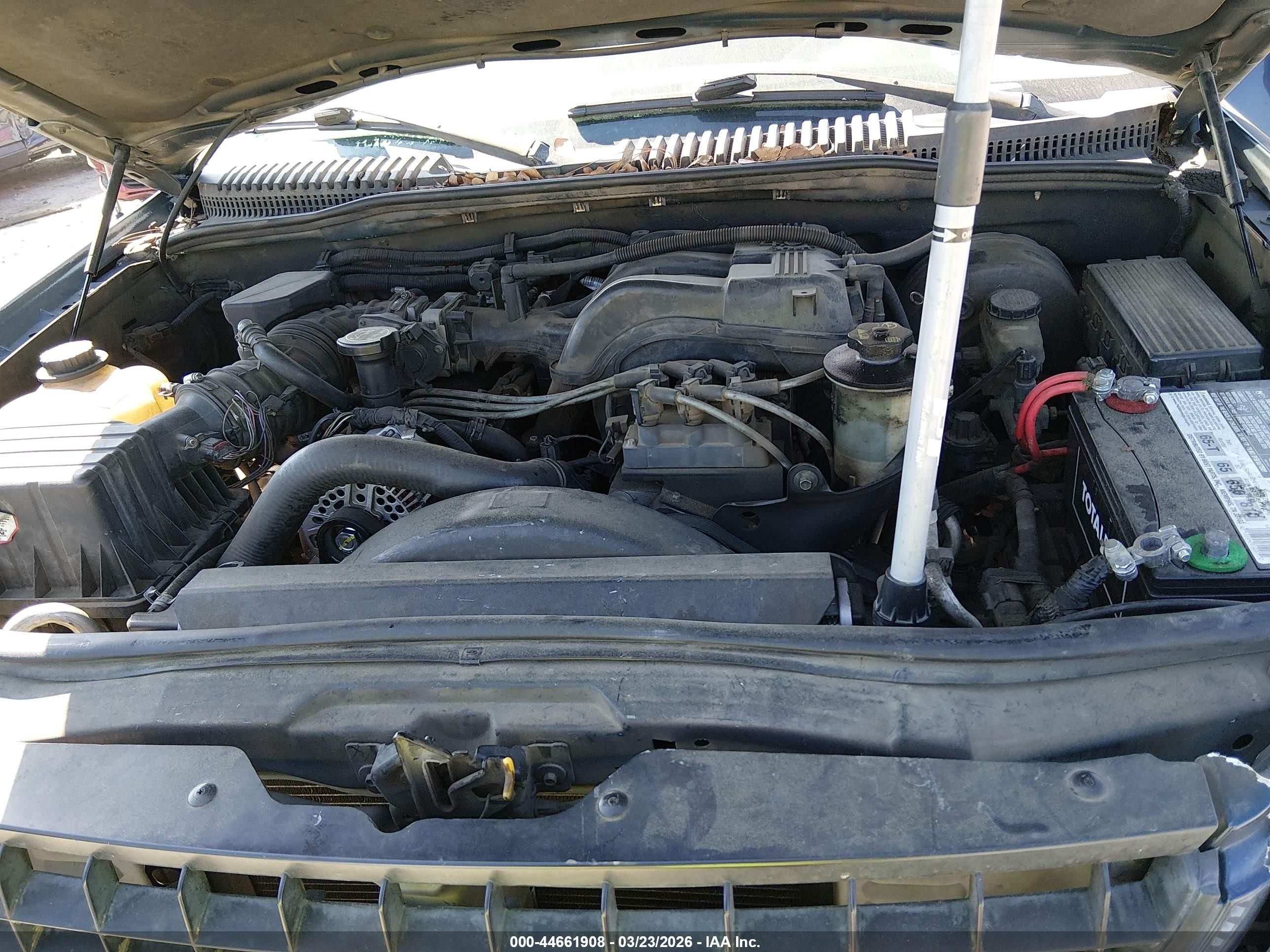2004 Ford Explorer Xls Dark Blue vin: 1FMZU62K24UB62803
