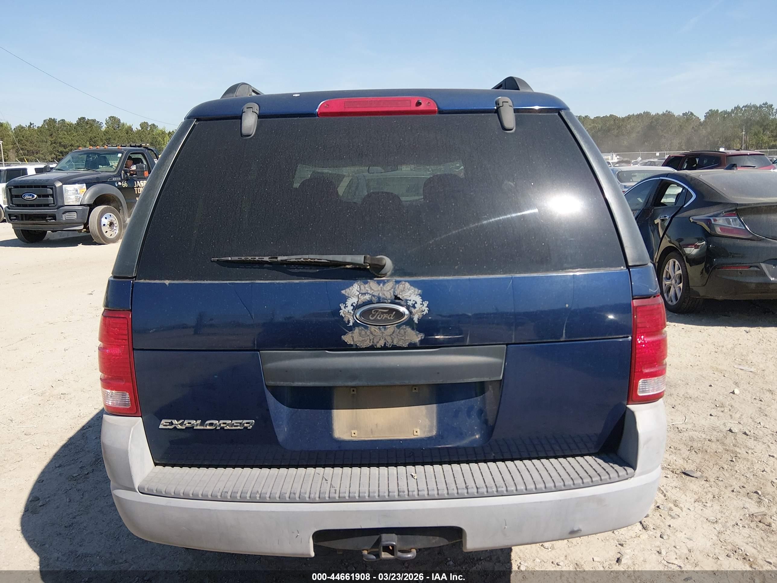 2004 Ford Explorer Xls Dark Blue vin: 1FMZU62K24UB62803