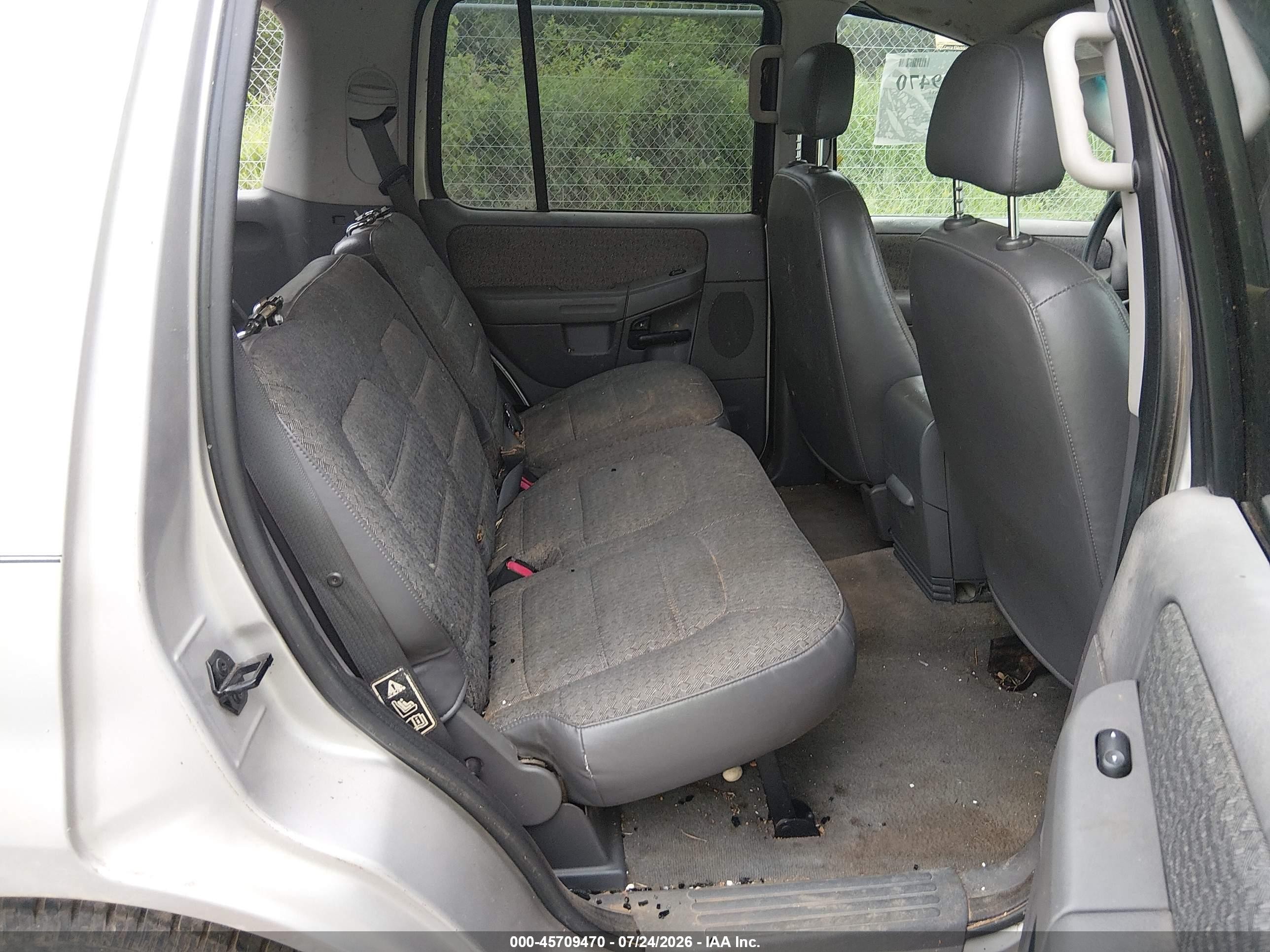 2002 Ford Explorer Xls Beige vin: 1FMZU62K42UD31376