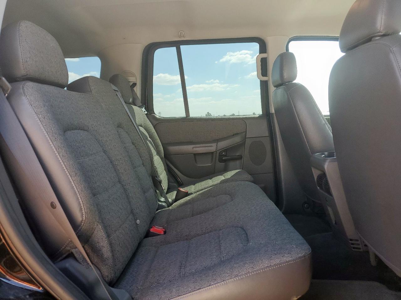 2005 Ford Explorer Xls Черный vin: 1FMZU62K55ZA33233