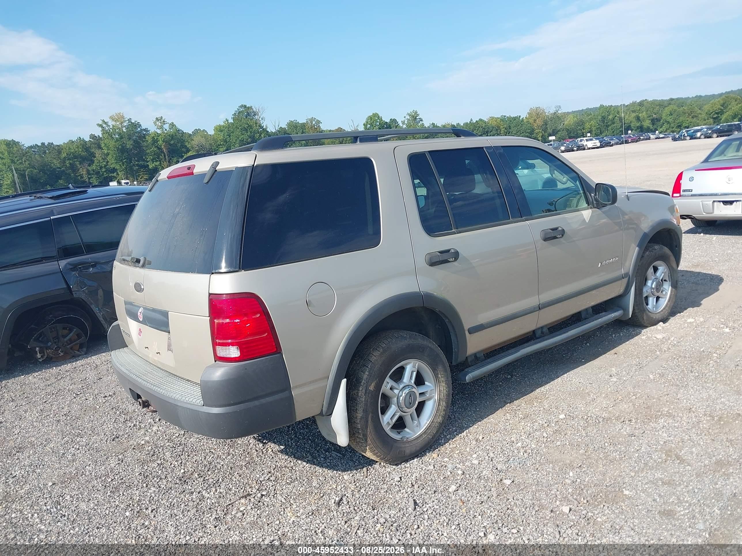 2004 Ford Explorer Xls Золотой vin: 1FMZU62KX4UA30176