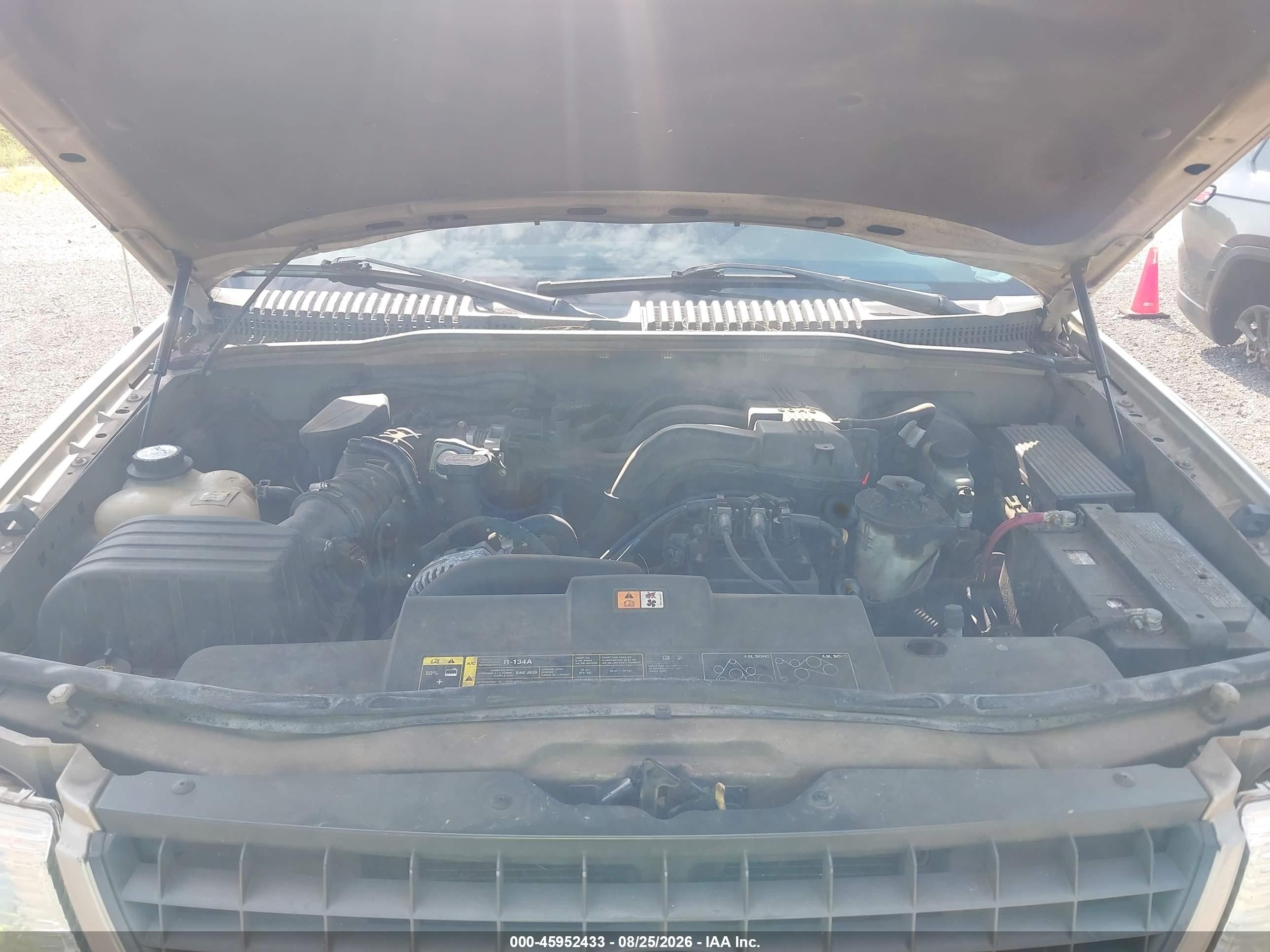 2004 Ford Explorer Xls Золотой vin: 1FMZU62KX4UA30176