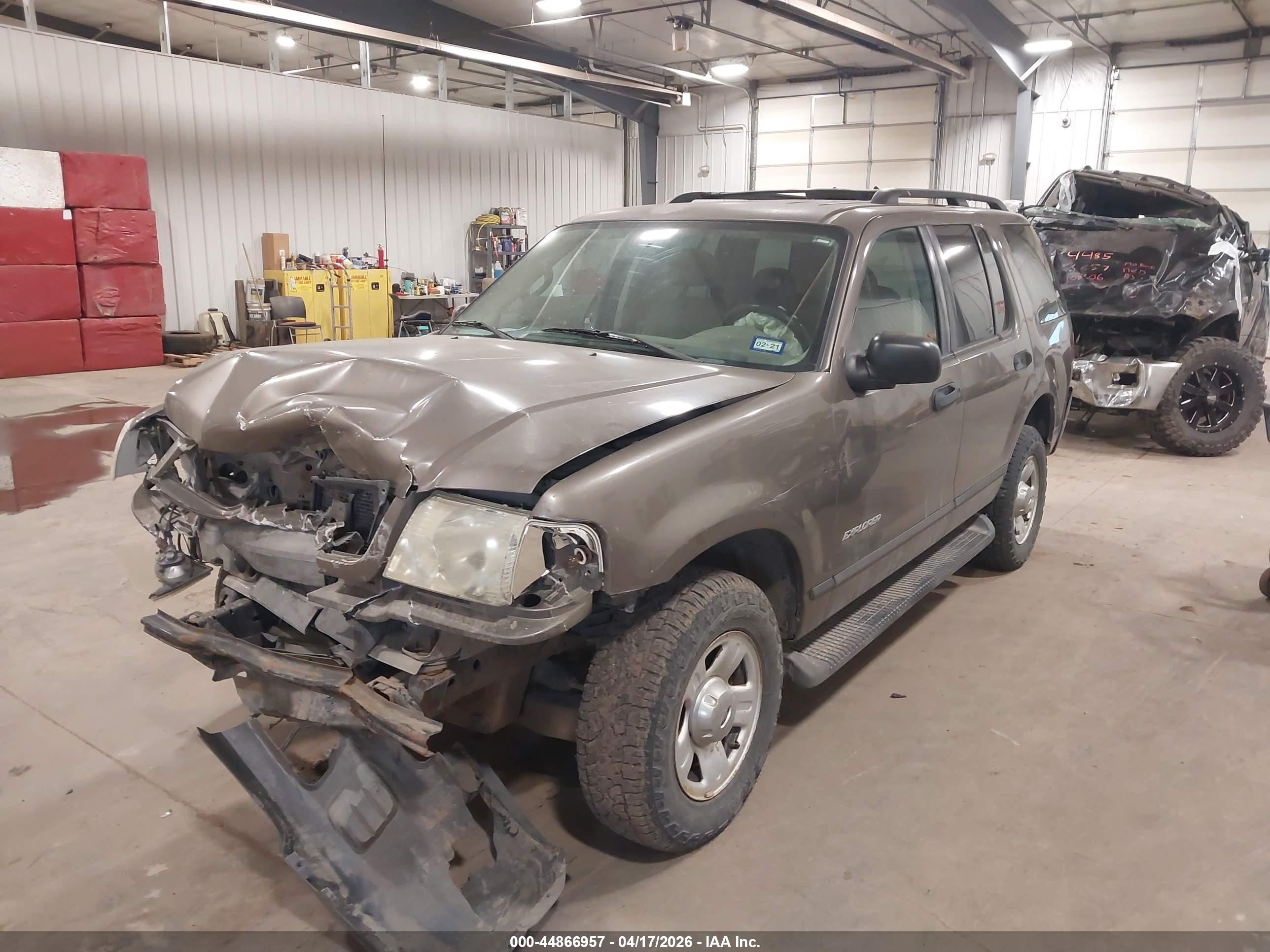 2004 Ford Explorer Xls Brown vin: 1FMZU62KX4UC01962