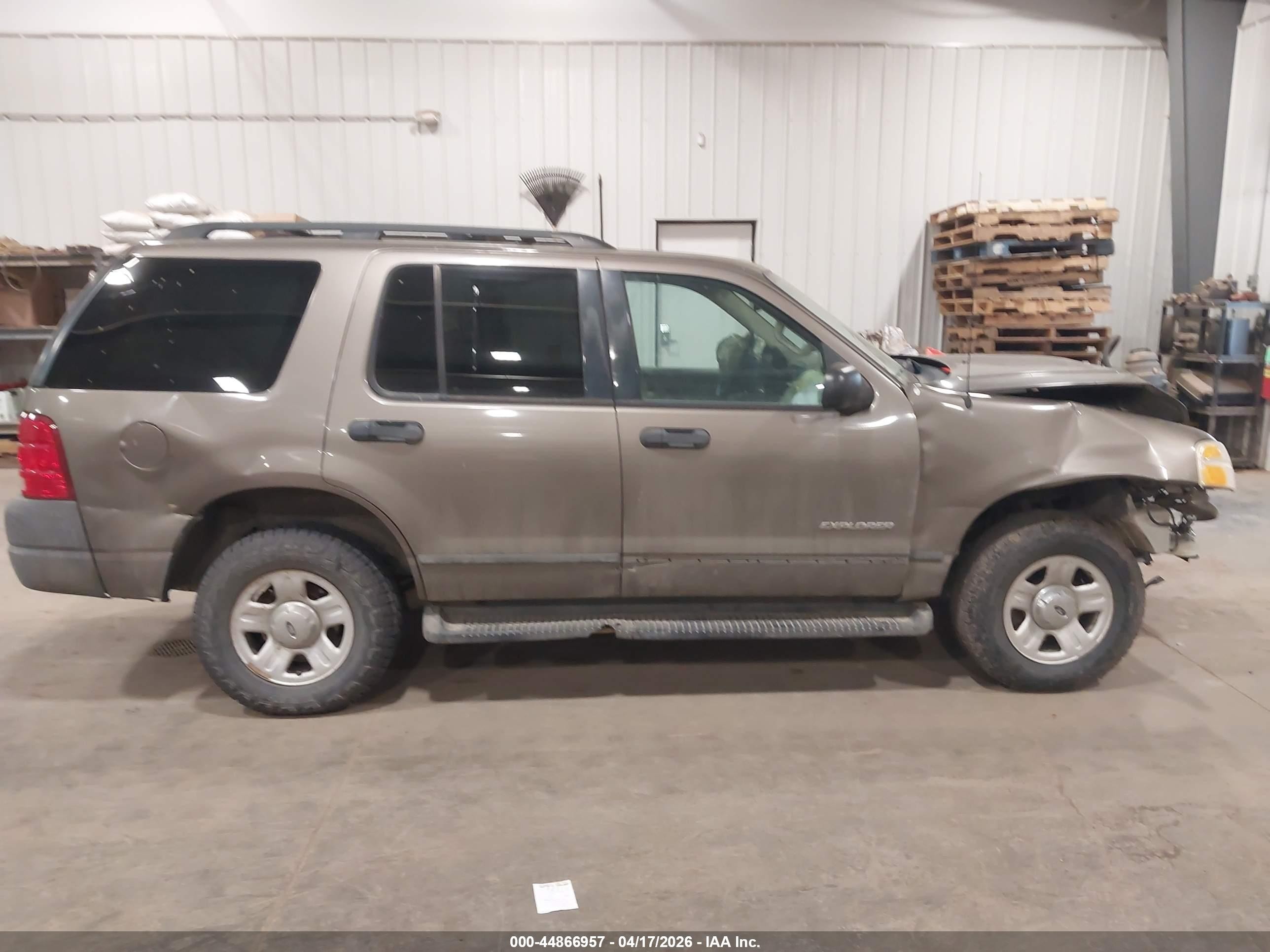 2004 Ford Explorer Xls Brown vin: 1FMZU62KX4UC01962