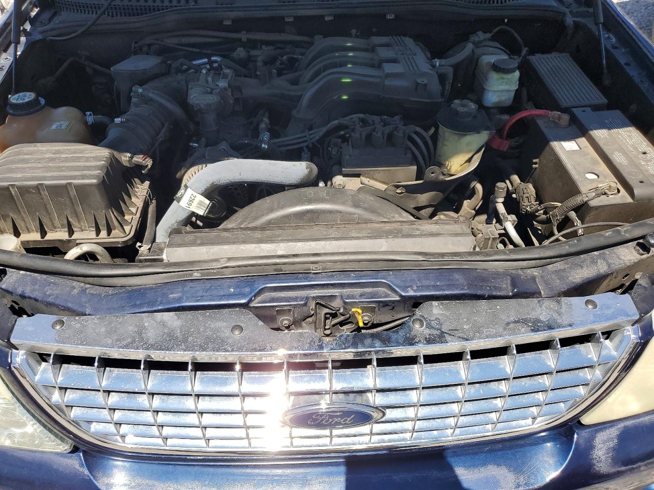 2005 Ford Explorer Xlt Blue vin: 1FMZU63E05ZA18499