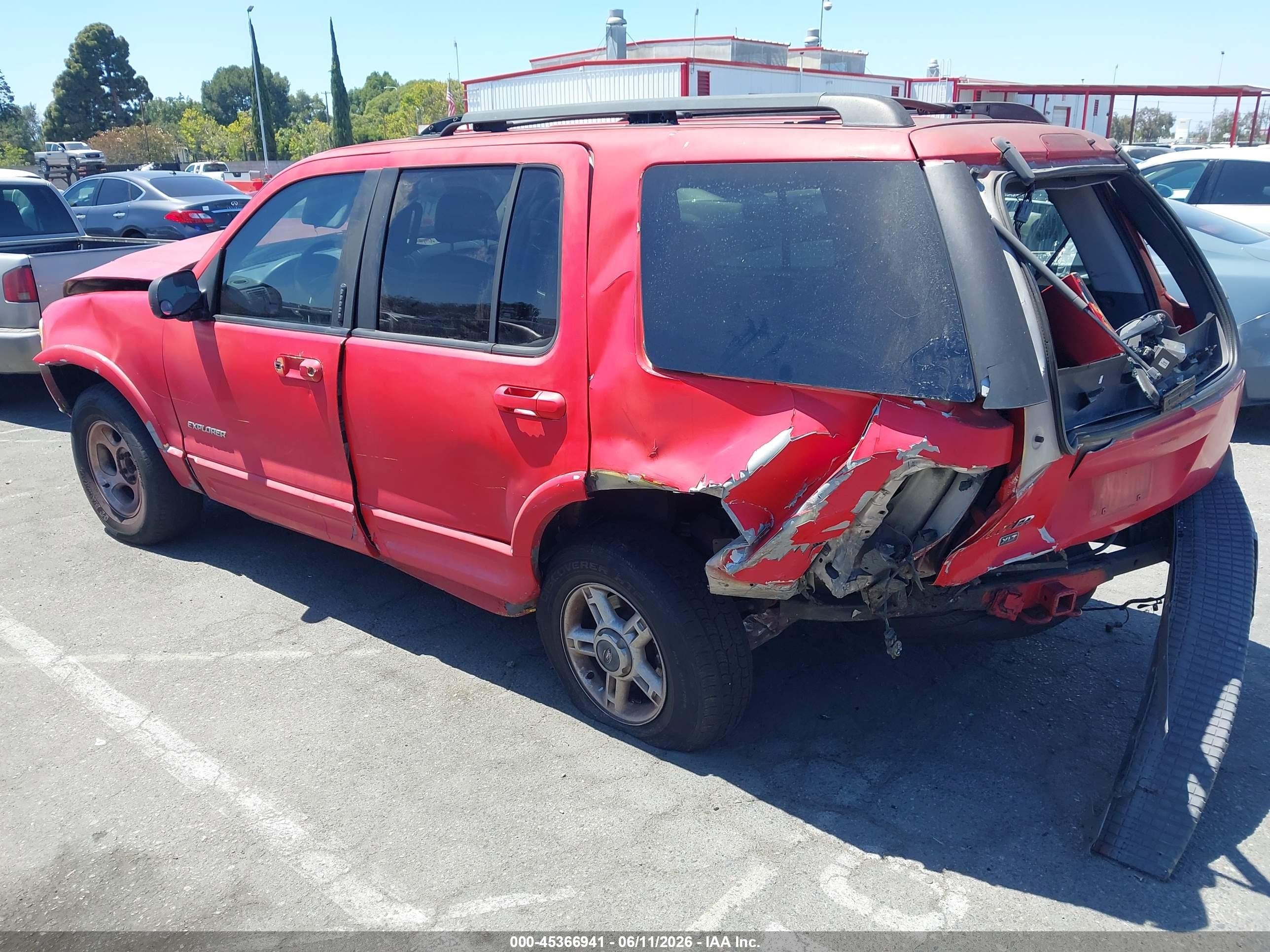 2002 Ford Explorer Xlt Red vin: 1FMZU63E22ZC37010
