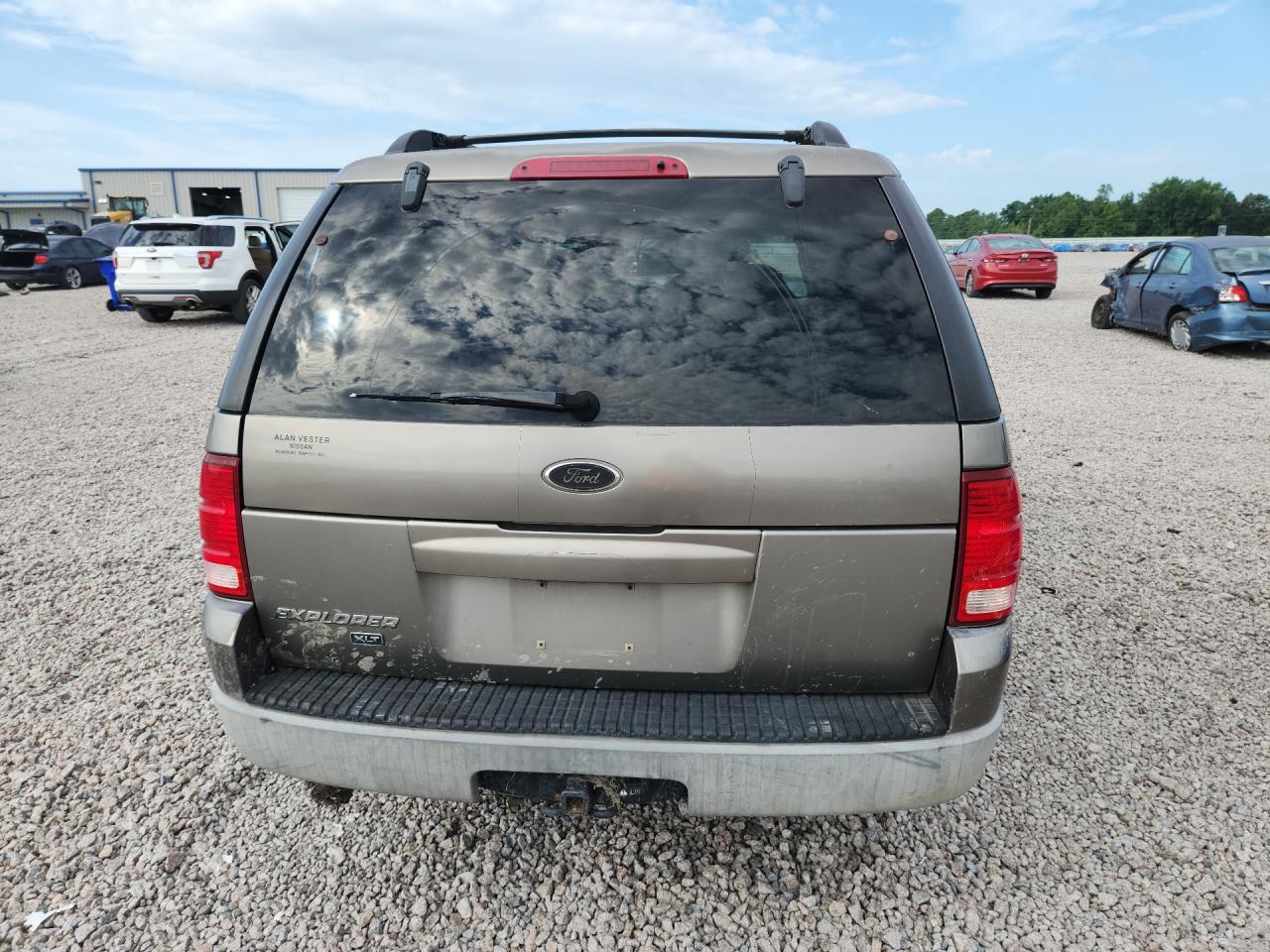 2002 Ford Explorer Xlt Gray vin: 1FMZU63E72ZB28476