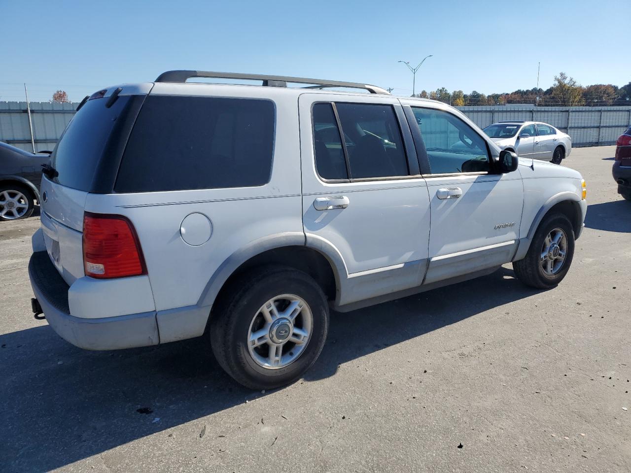 2002 Ford Explorer Xlt White vin: 1FMZU63E72ZC06335