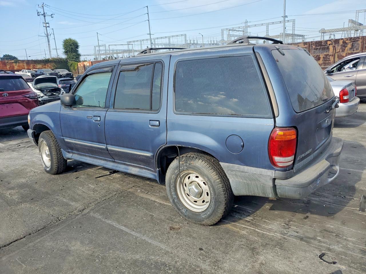 2000 Ford Explorer Xlt Синий vin: 1FMZU63E8YUB38827