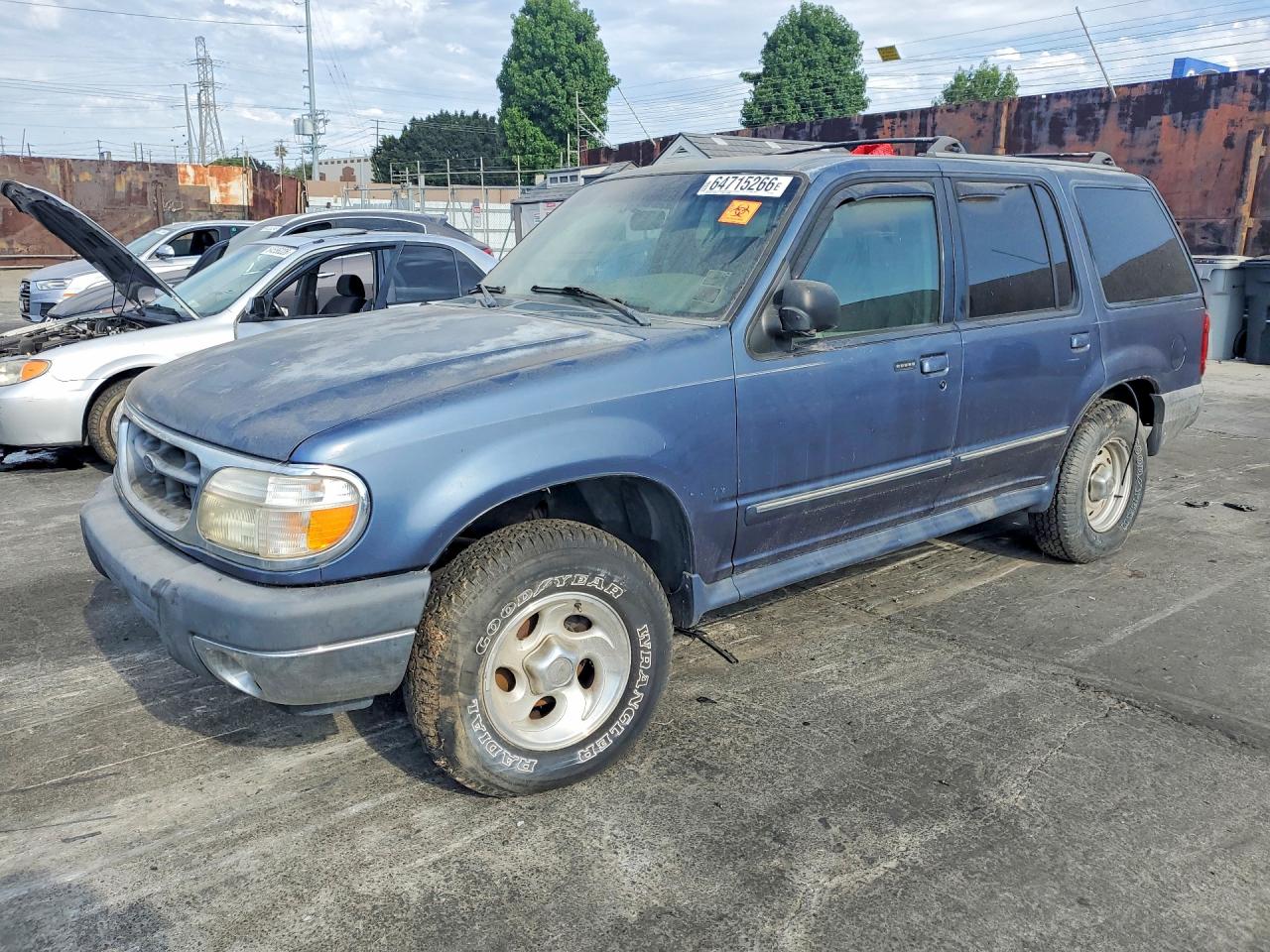 2000 Ford Explorer Xlt Синий vin: 1FMZU63E8YUB38827