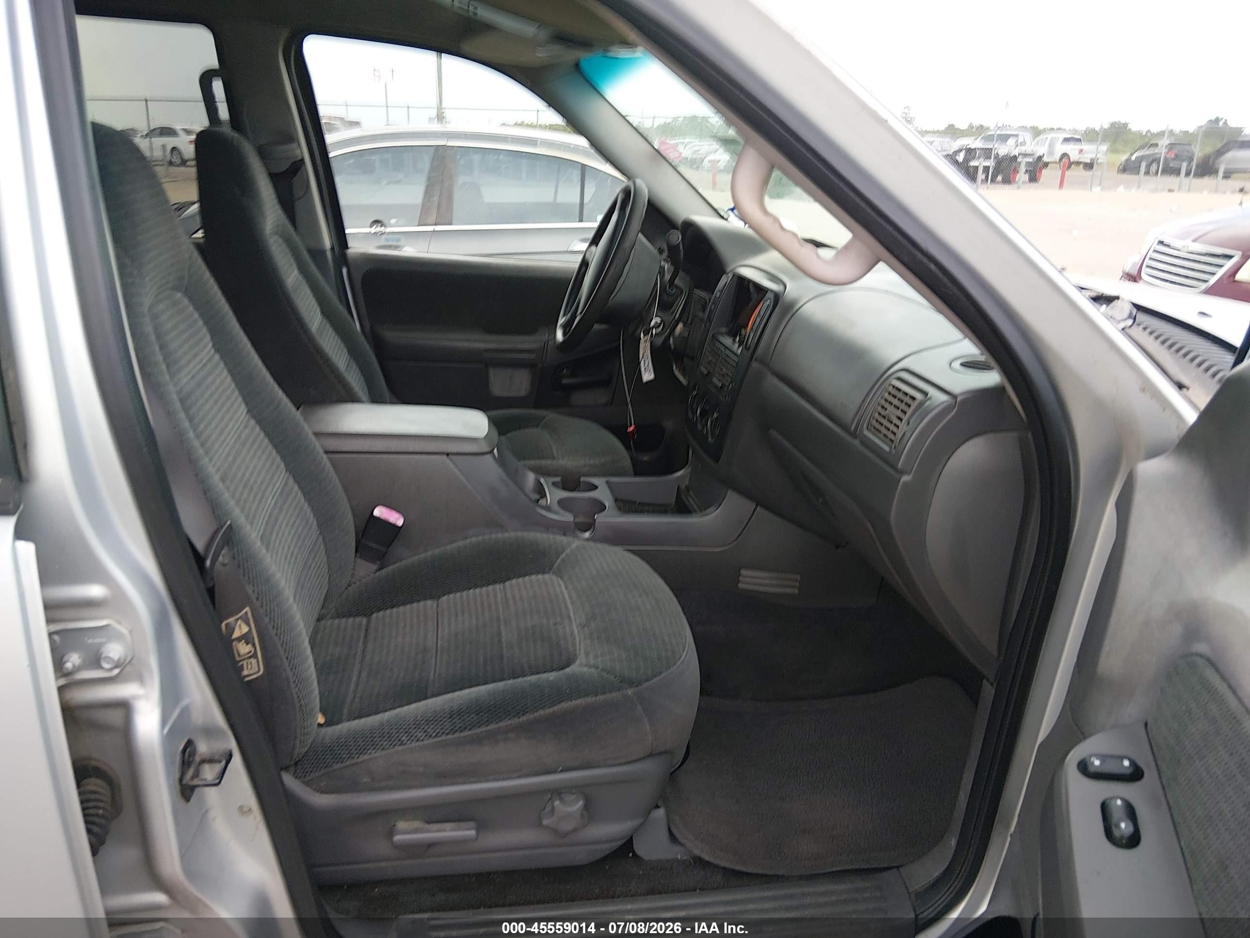2002 Ford Explorer Xlt Gray vin: 1FMZU63E92UA06103