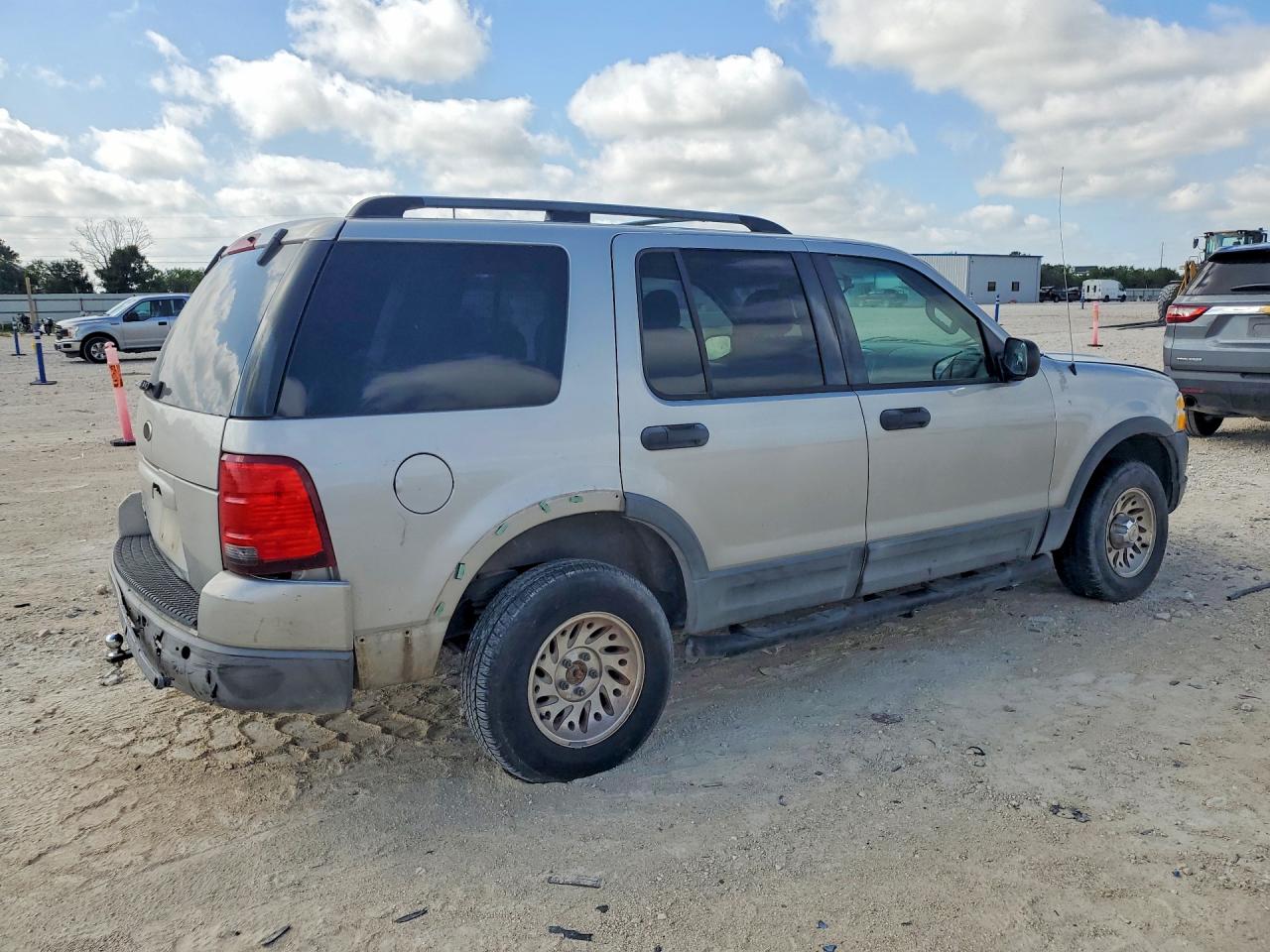 2003 Ford Explorer Xlt Silver vin: 1FMZU63K23ZB02469