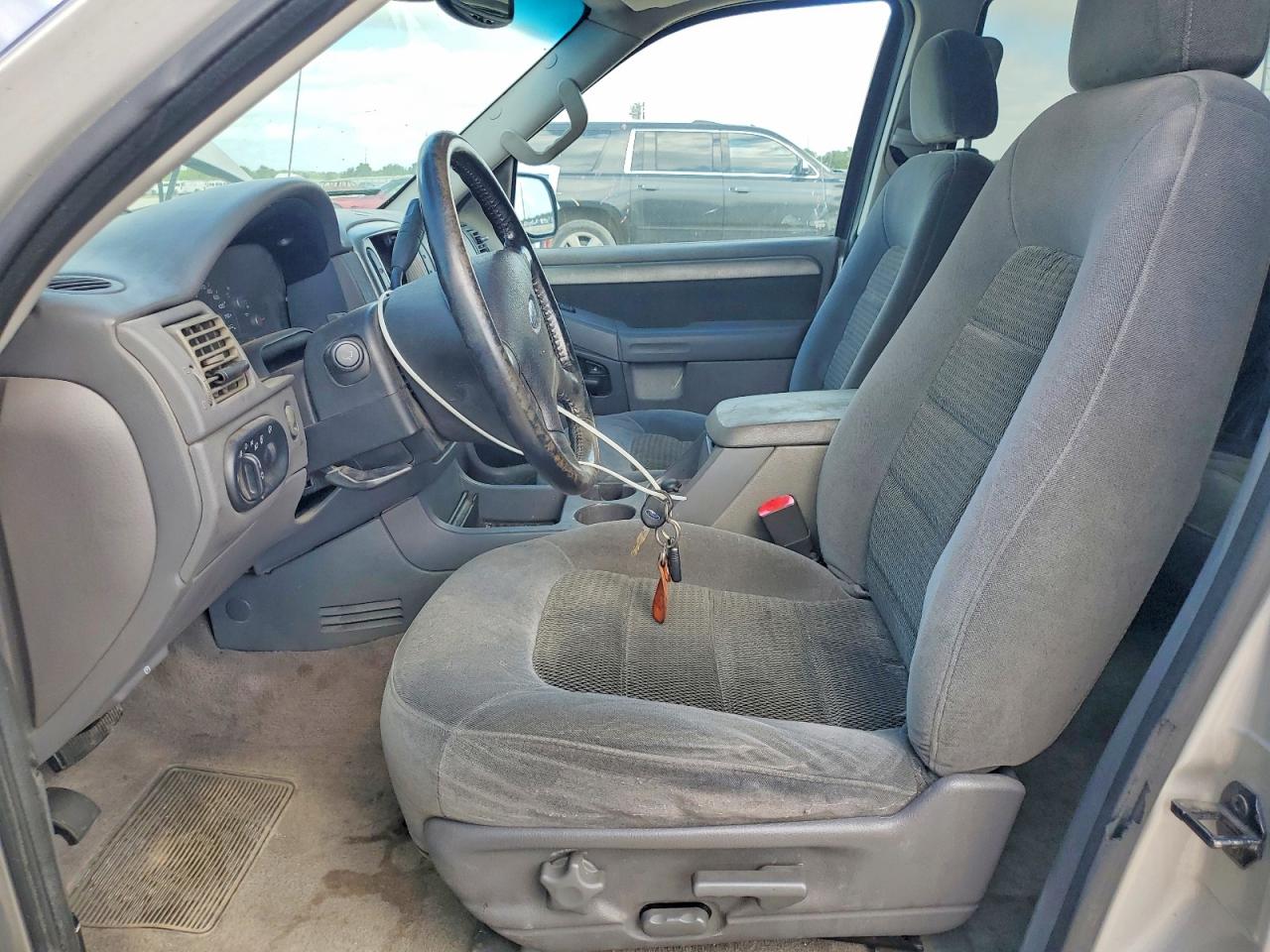 2003 Ford Explorer Xlt Silver vin: 1FMZU63K23ZB02469
