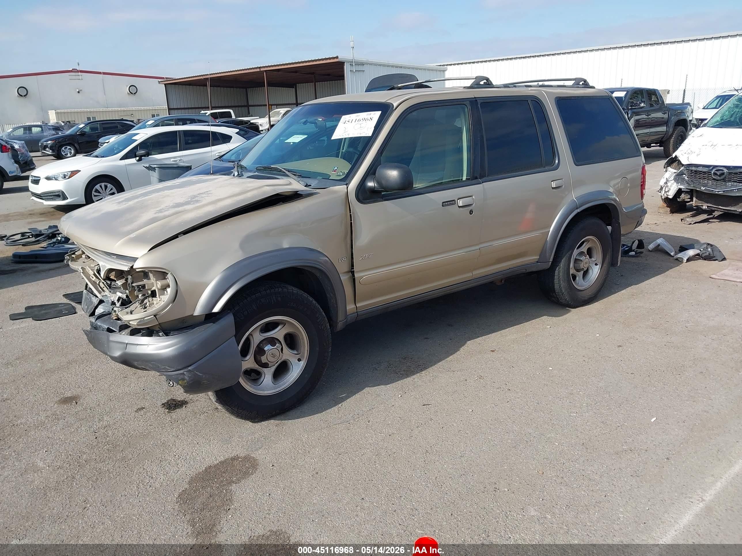2000 Ford Explorer Xlt Tan vin: 1FMZU63P6YZB63228