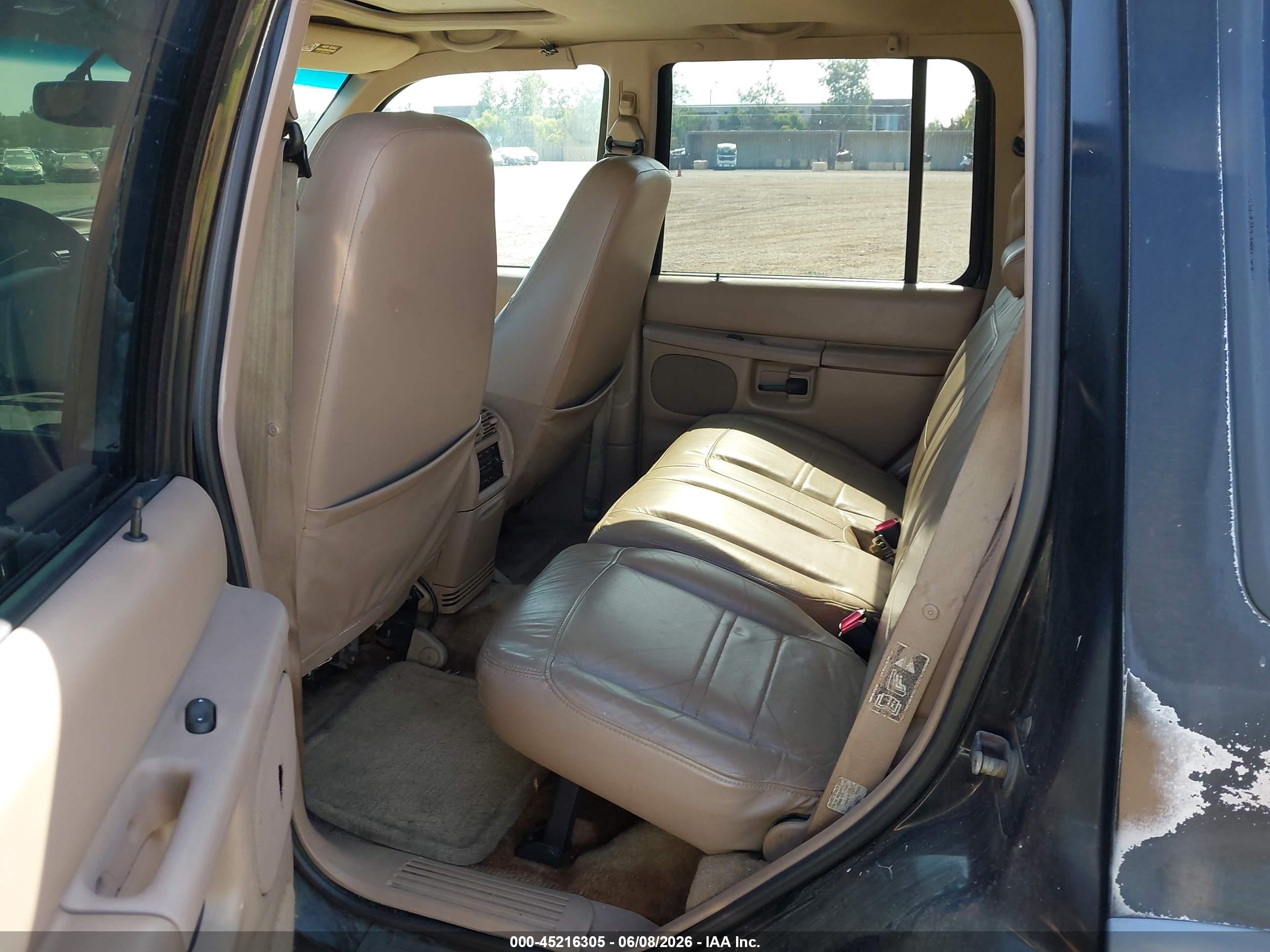 2000 Ford Explorer Xlt Black vin: 1FMZU63PXYZC25701