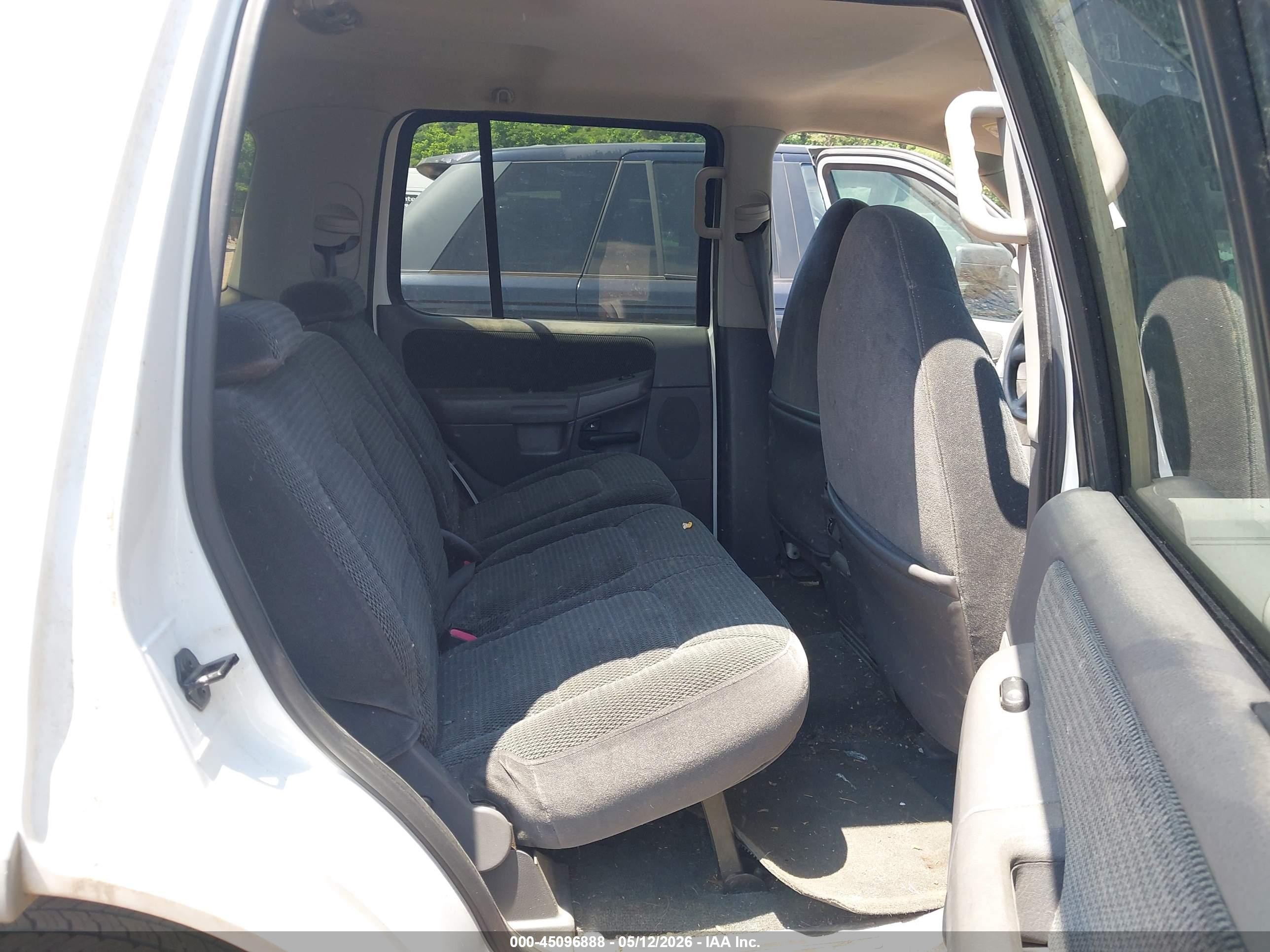 2002 Ford Explorer Xlt Белый vin: 1FMZU63W32UB11521