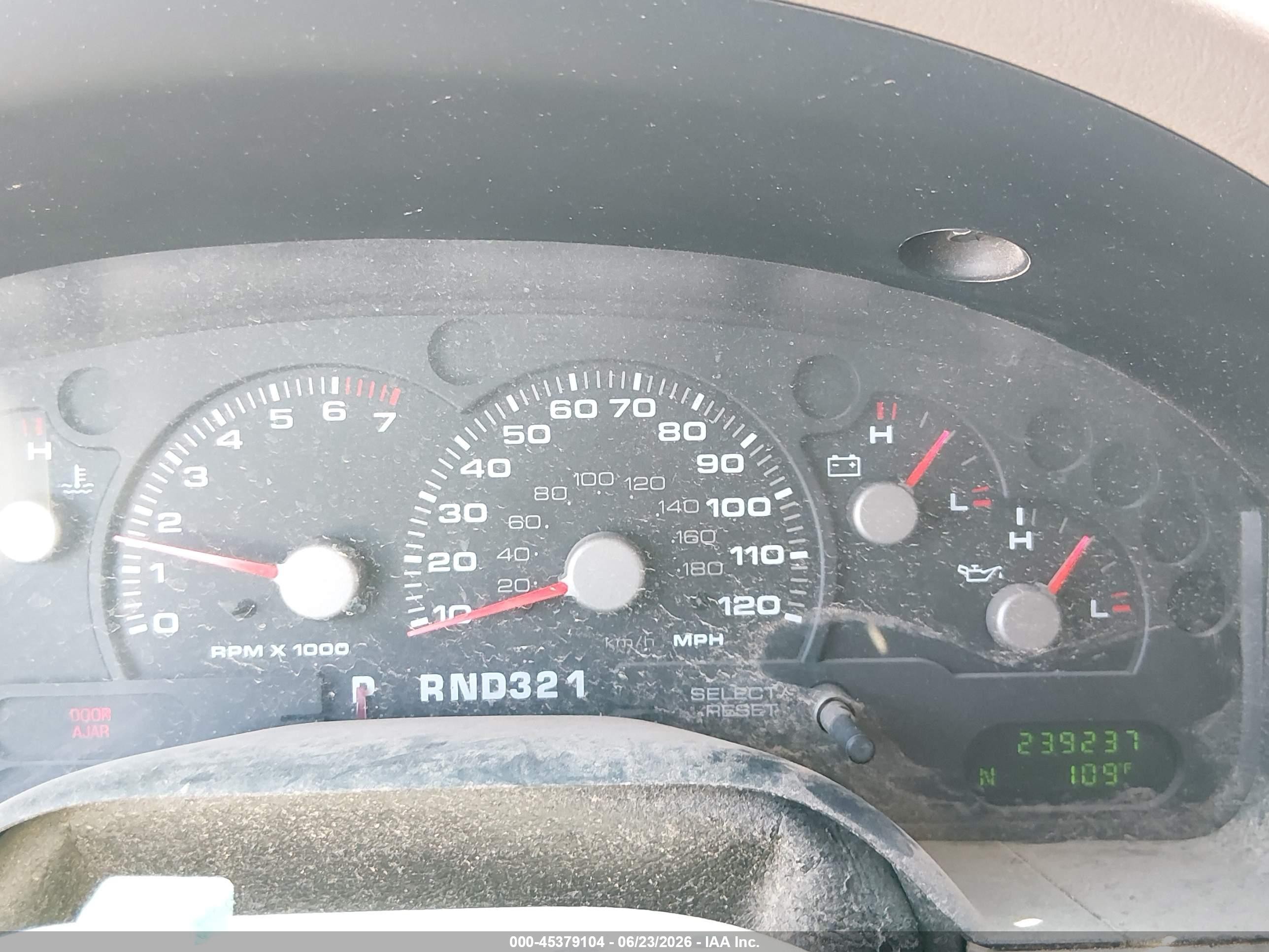 2003 Ford Explorer   White vin: 1FMZU63W43ZB04906