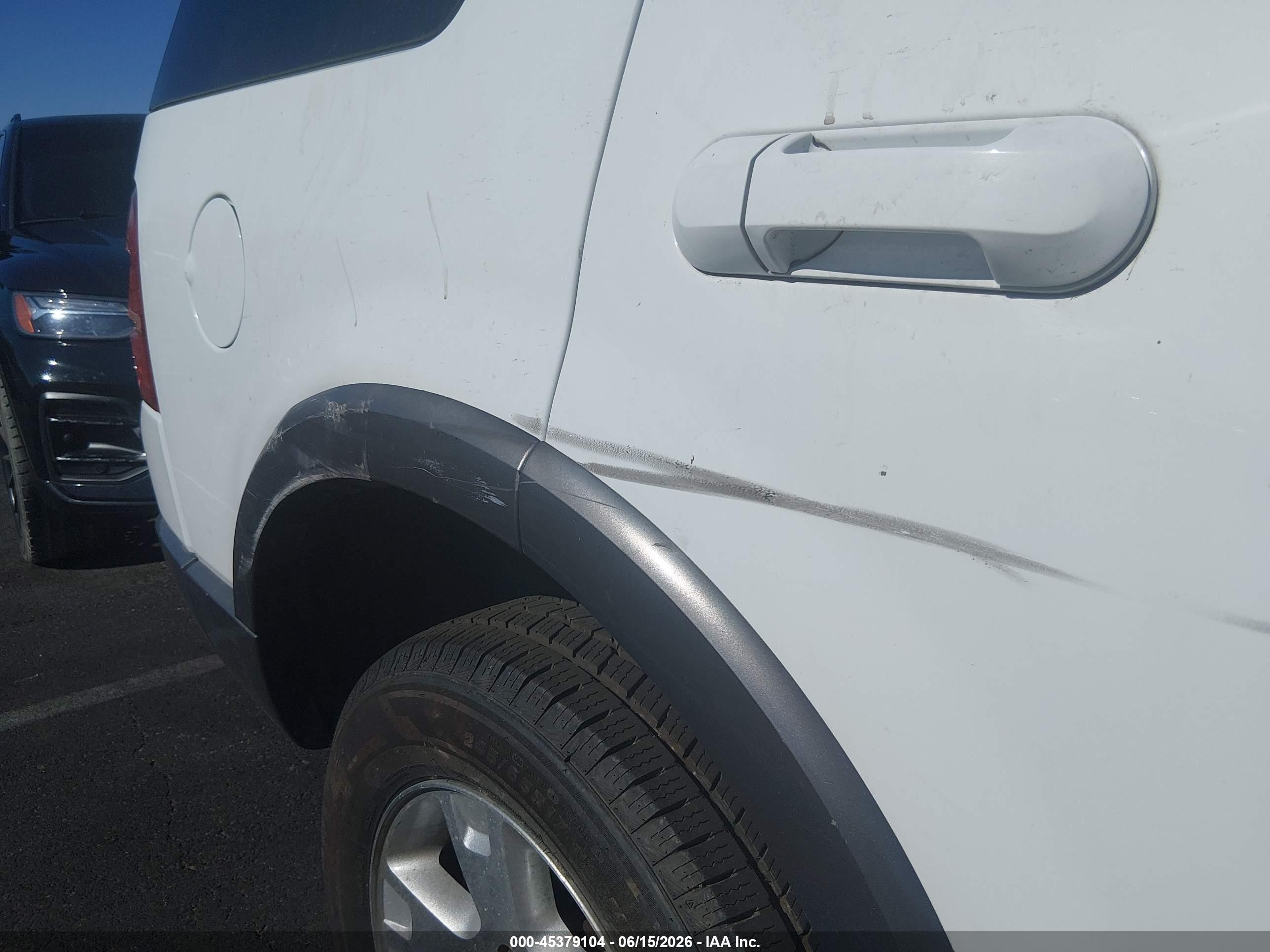 2003 Ford Explorer   White vin: 1FMZU63W43ZB04906