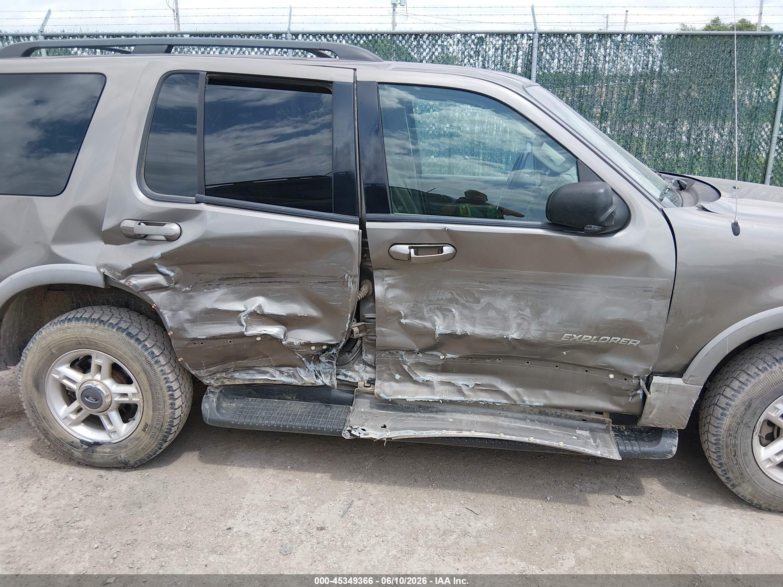 2002 Ford Explorer Xlt Зеленый vin: 1FMZU63W82ZC20351