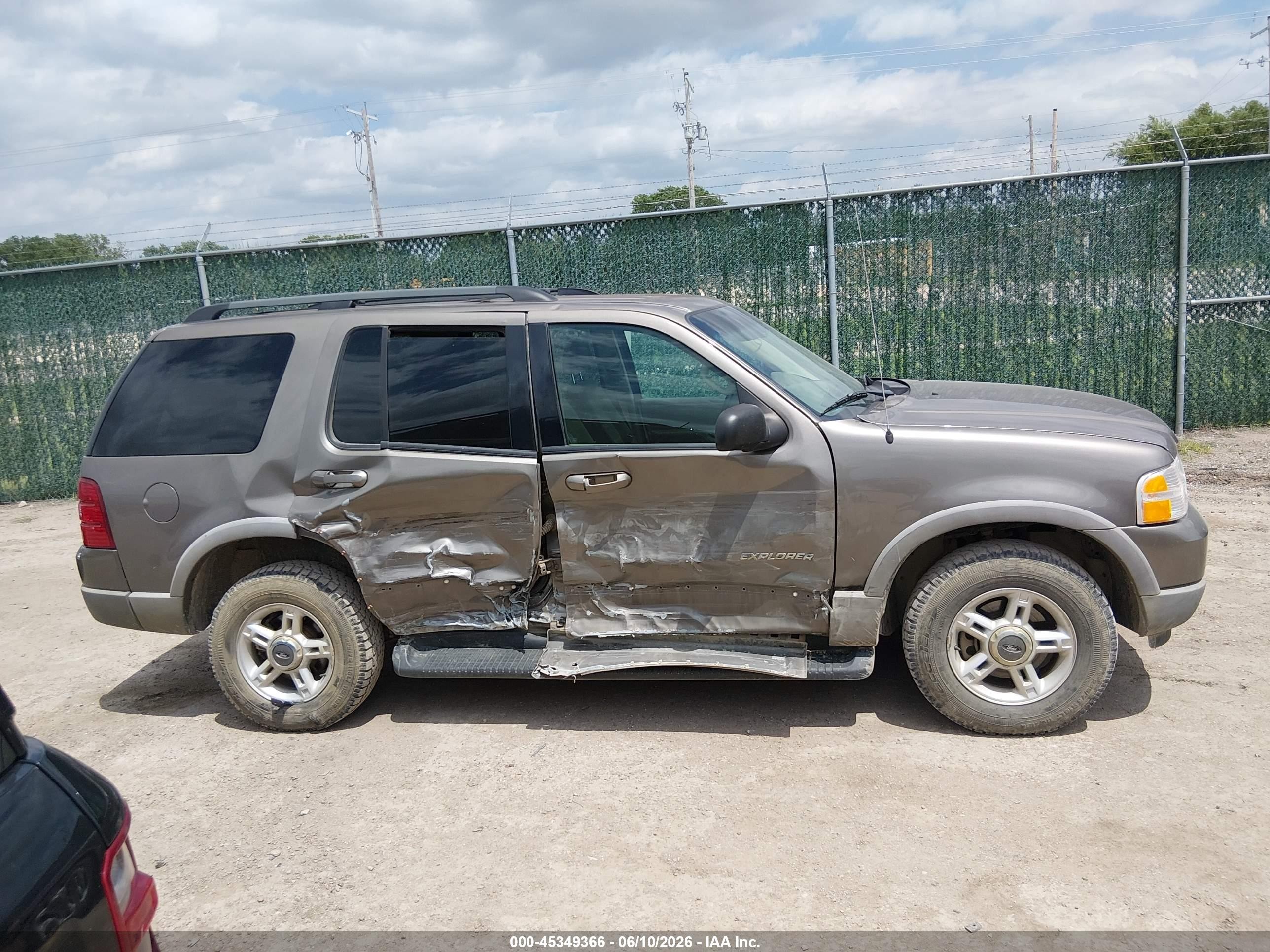 2002 Ford Explorer Xlt Зеленый vin: 1FMZU63W82ZC20351