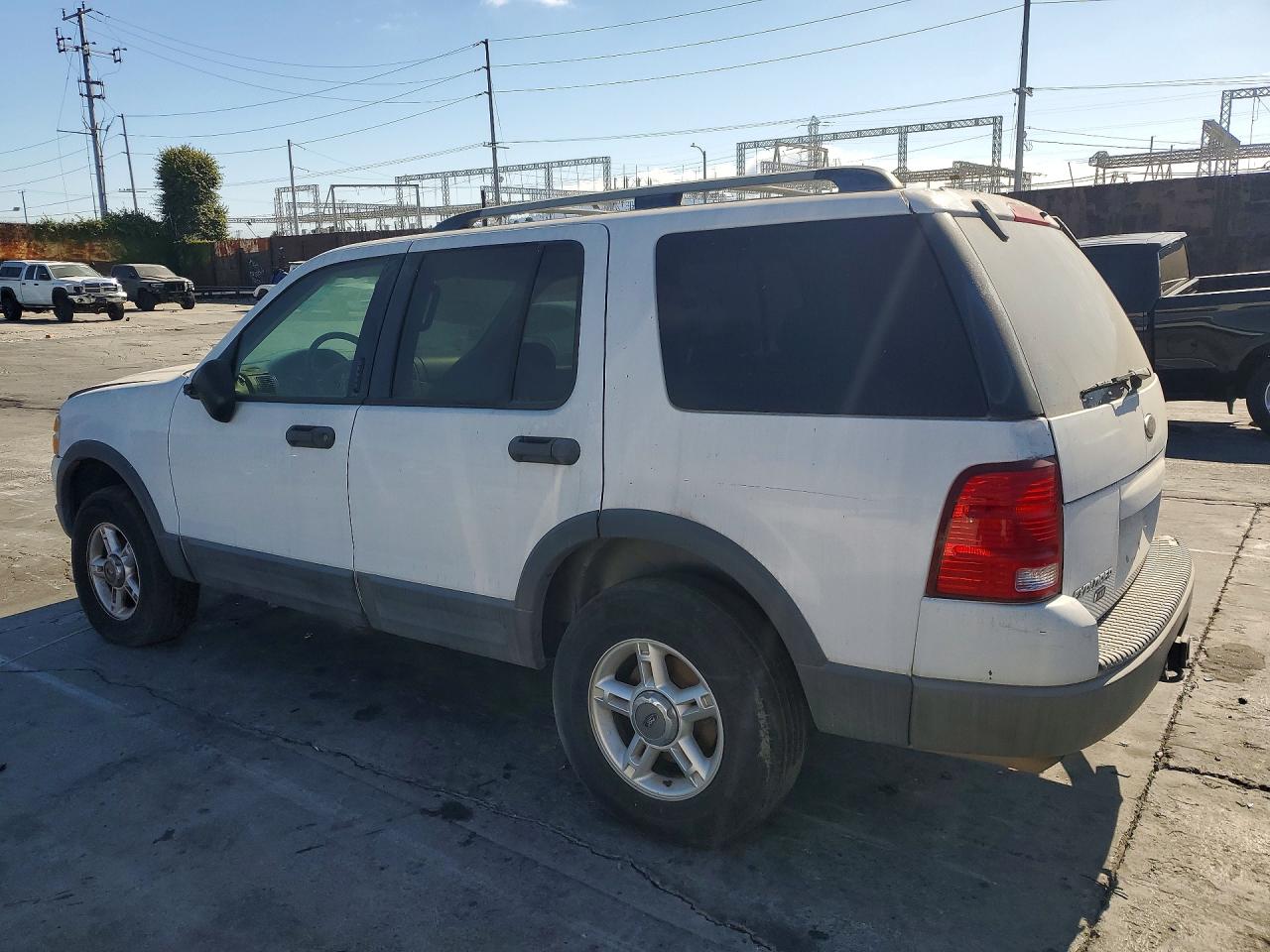 2003 Ford Explorer Xlt Белый vin: 1FMZU63WX3ZB59036