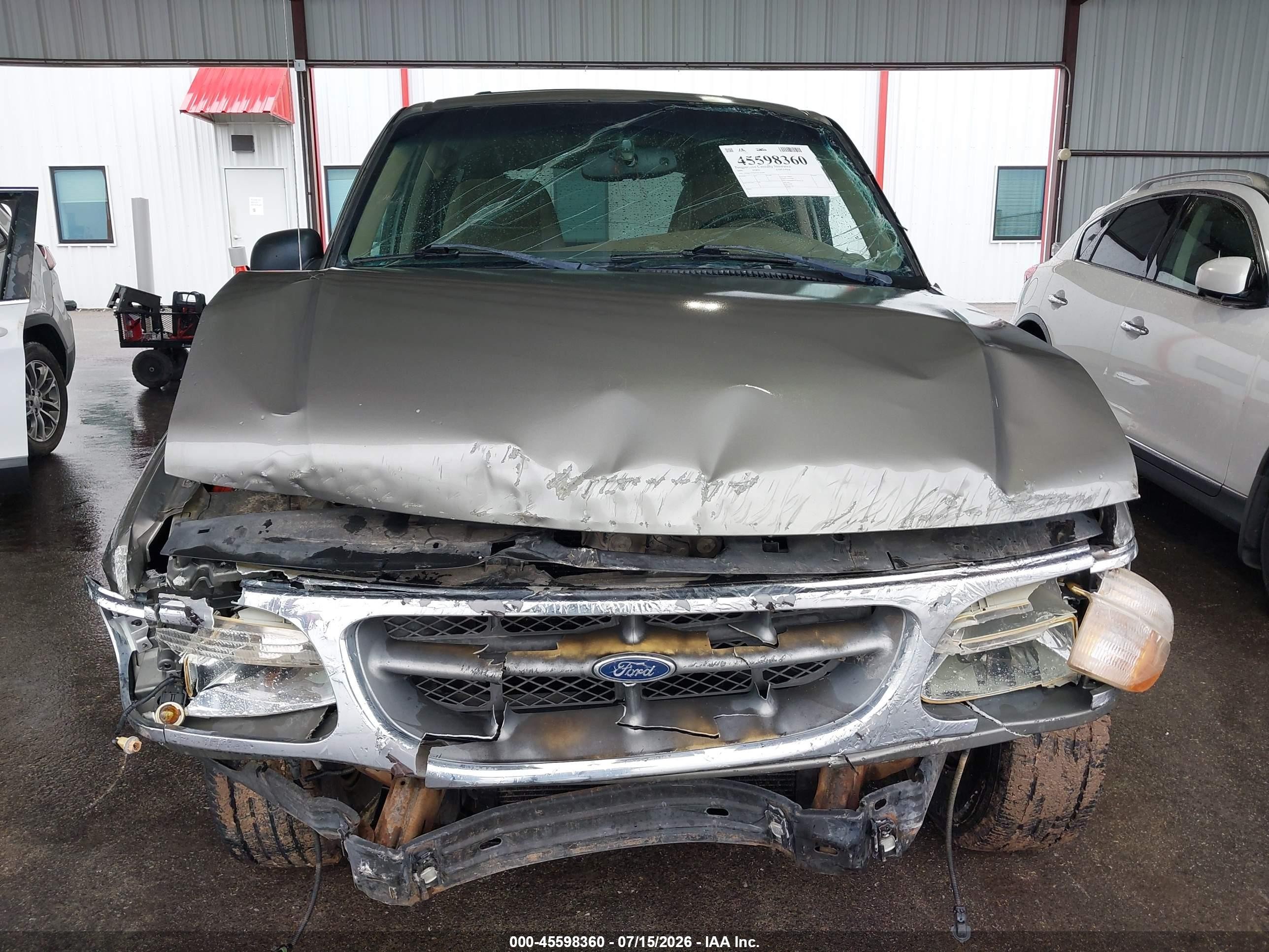 2000 Ford Explorer Xlt Beige vin: 1FMZU63X6YZC45296