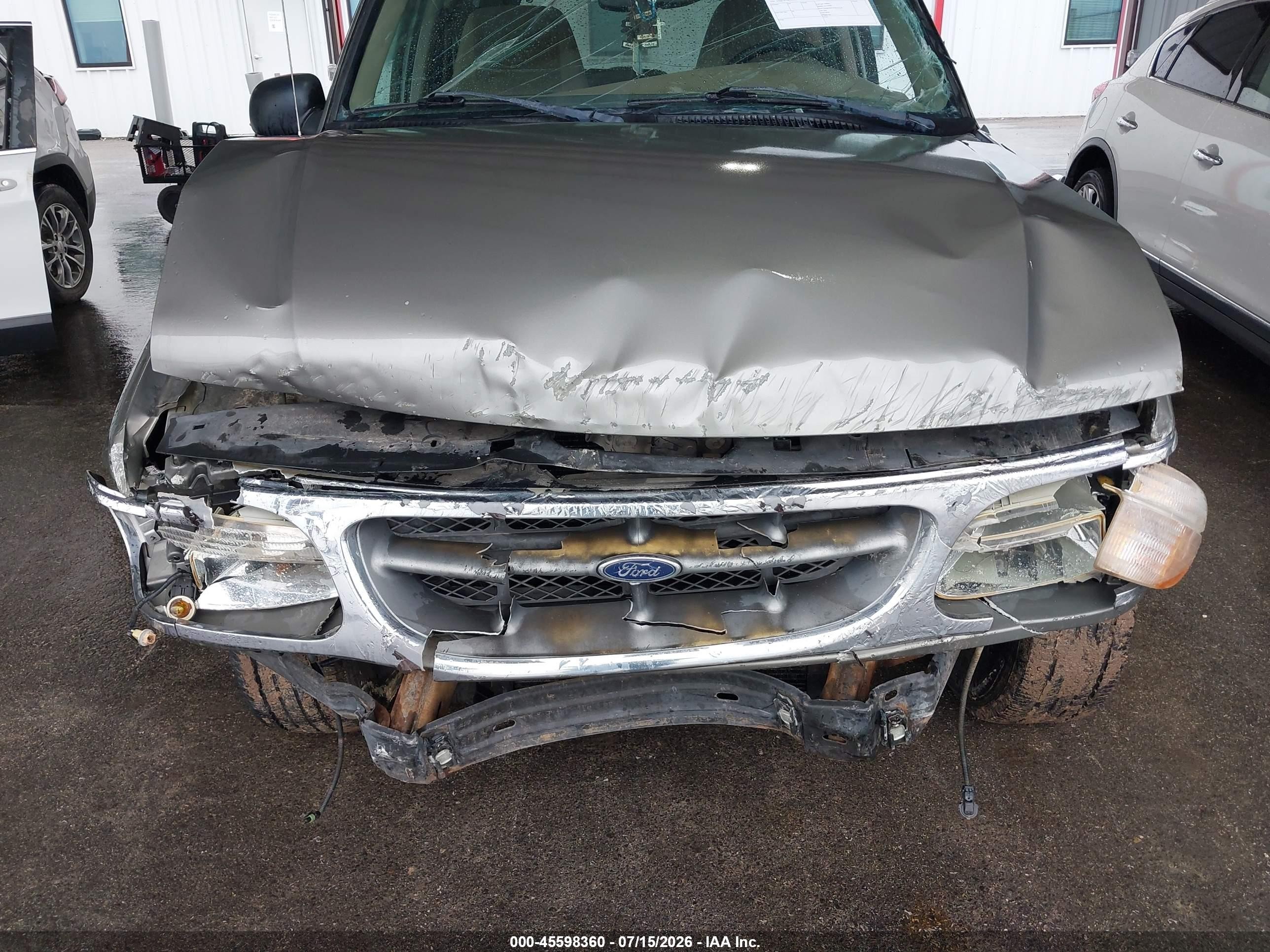 2000 Ford Explorer Xlt Beige vin: 1FMZU63X6YZC45296