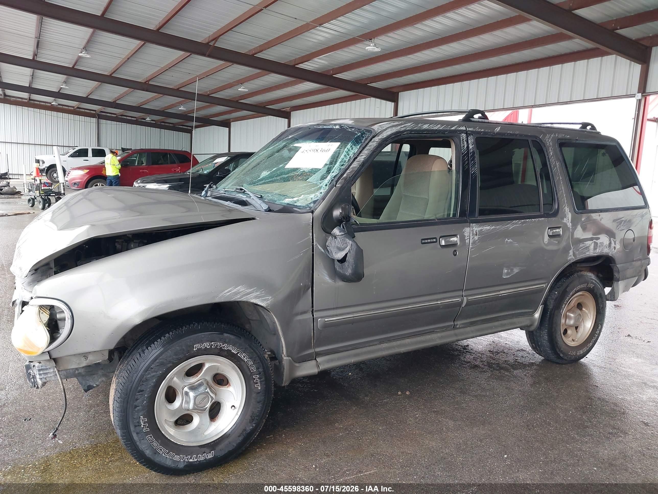 2000 Ford Explorer Xlt Beige vin: 1FMZU63X6YZC45296