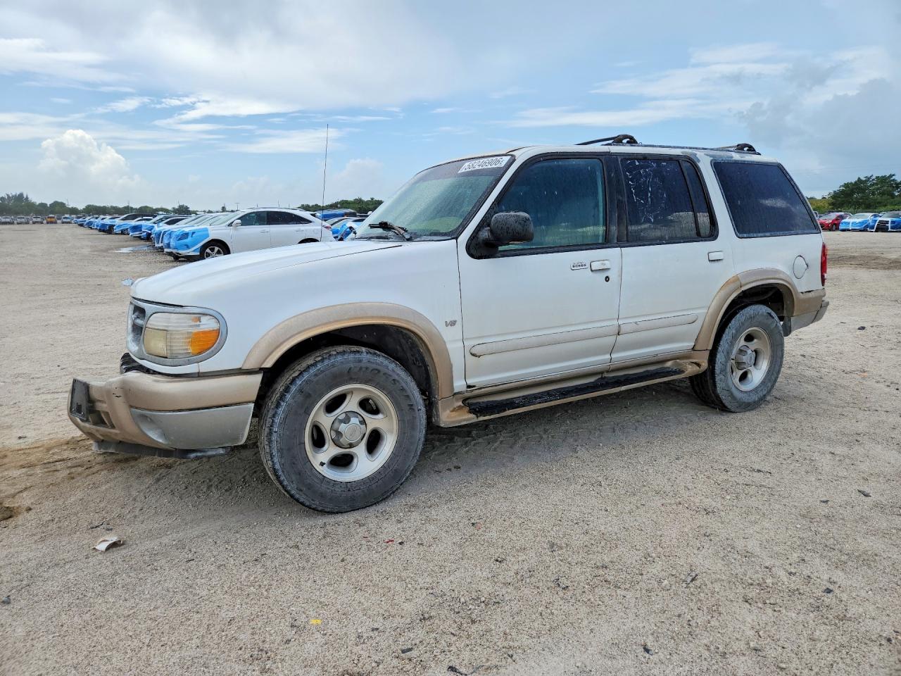 2000 Ford Explorer Eddie Bauer Белый vin: 1FMZU64P6YUB30936