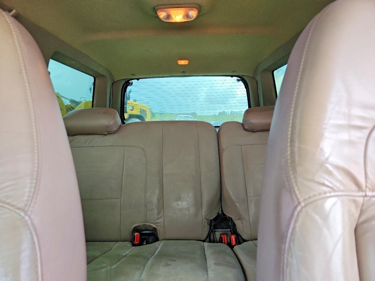 2000 Ford Explorer Eddie Bauer Белый vin: 1FMZU64P6YUB30936
