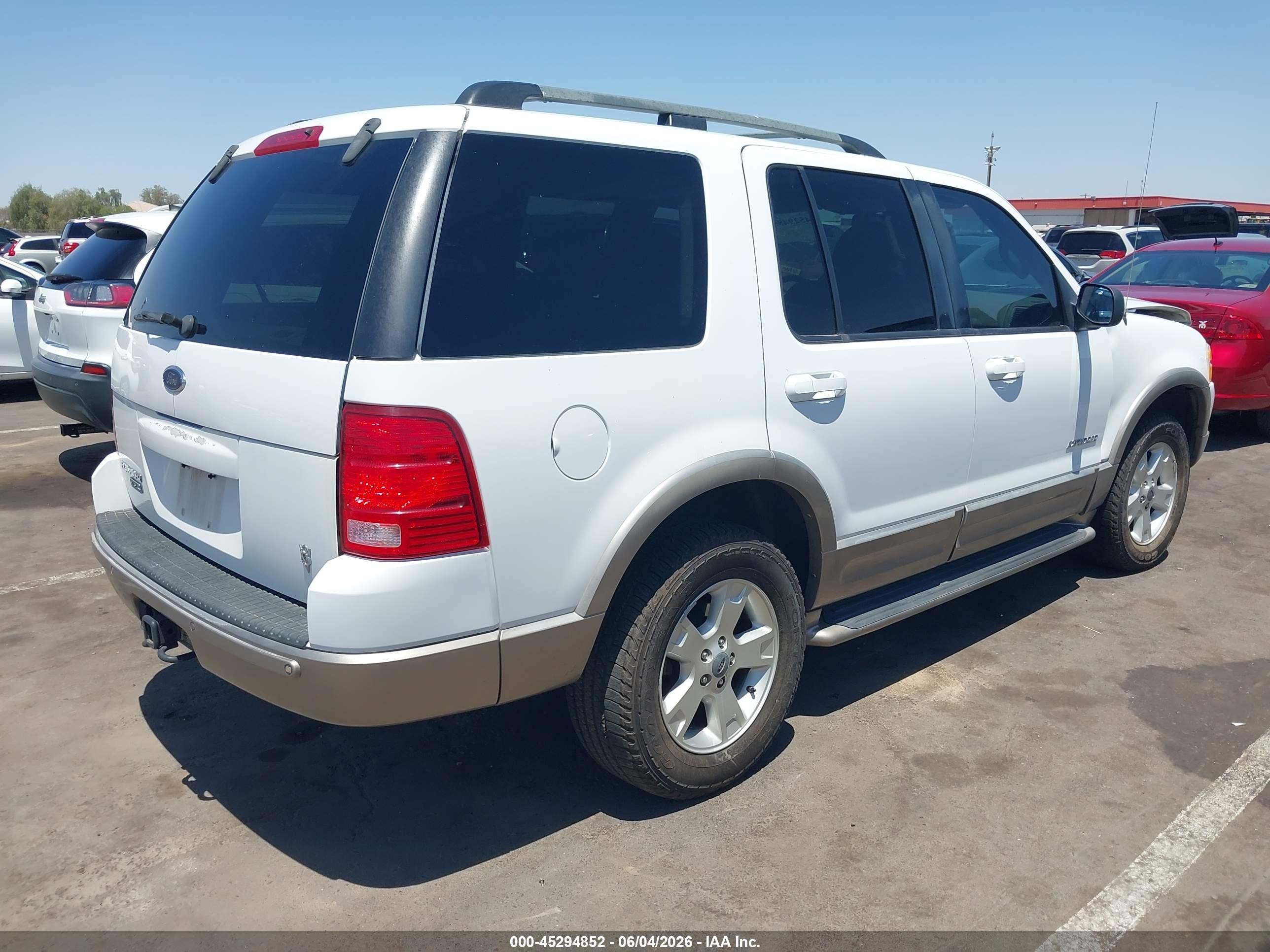 2004 Ford Explorer Eddie Bauer White vin: 1FMZU64W04UB18654
