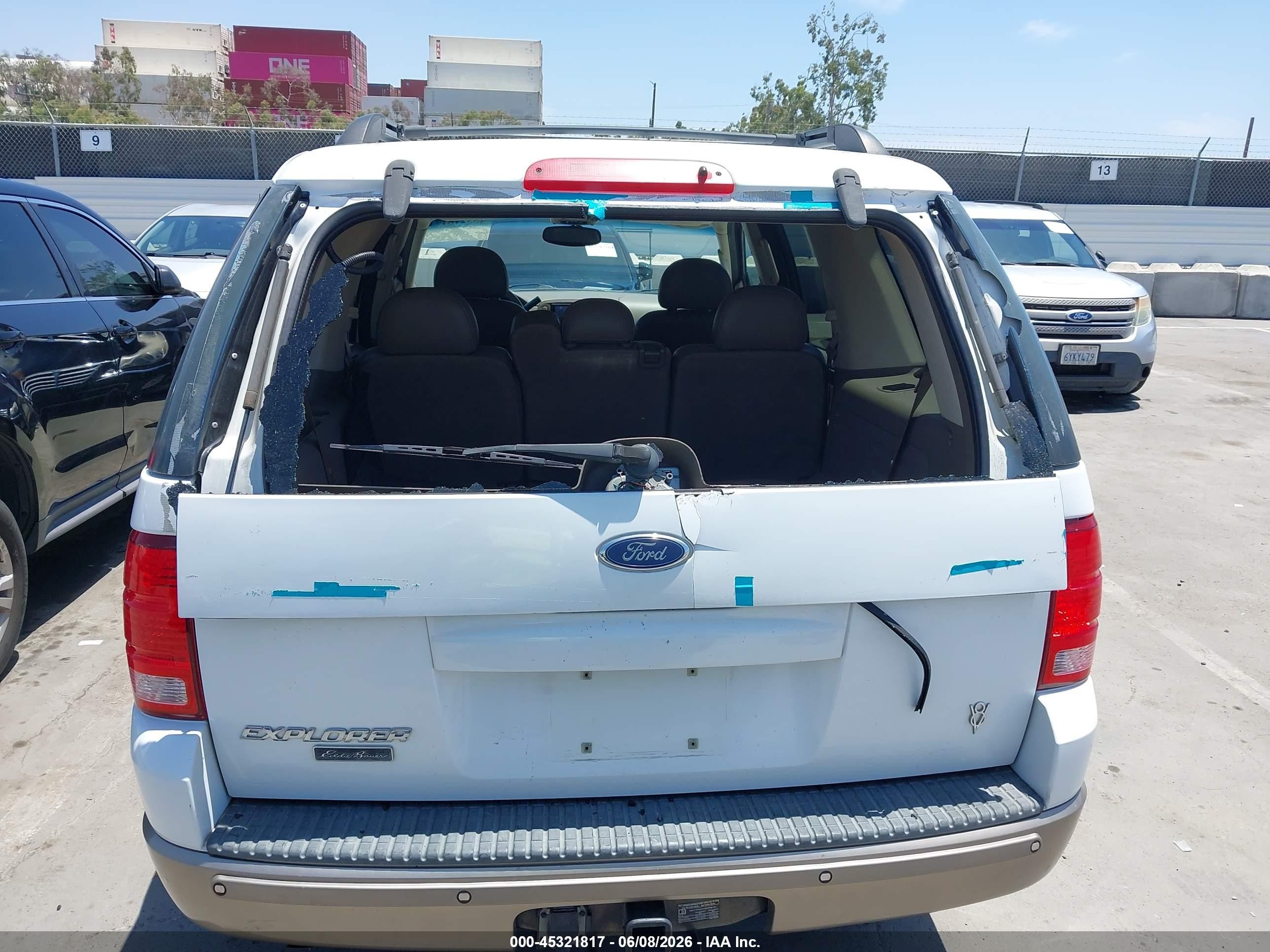 2004 Ford Explorer Eddie Bauer White vin: 1FMZU64W44UB50684