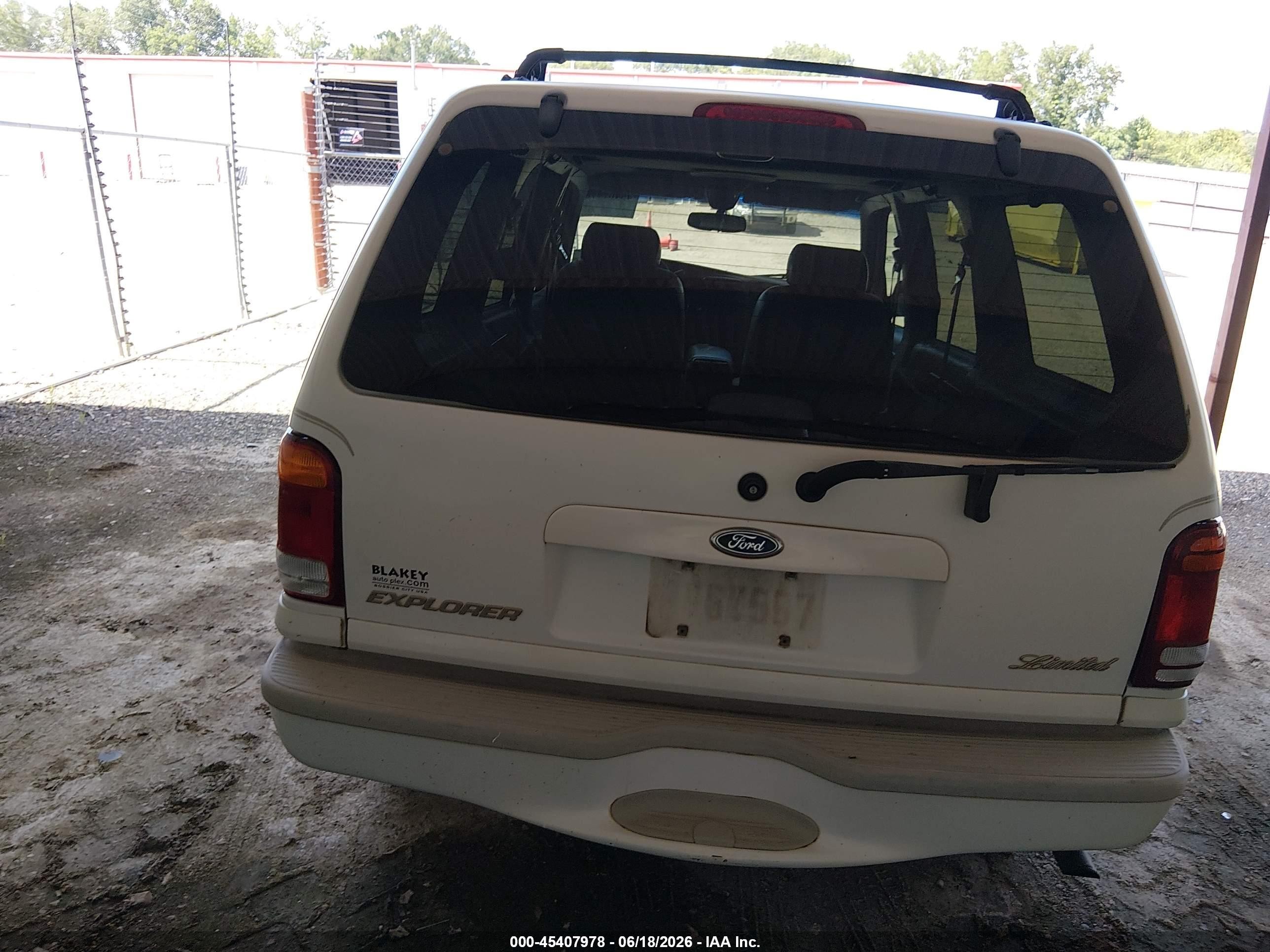 2001 Ford Explorer Limited White vin: 1FMZU65P21ZA70645