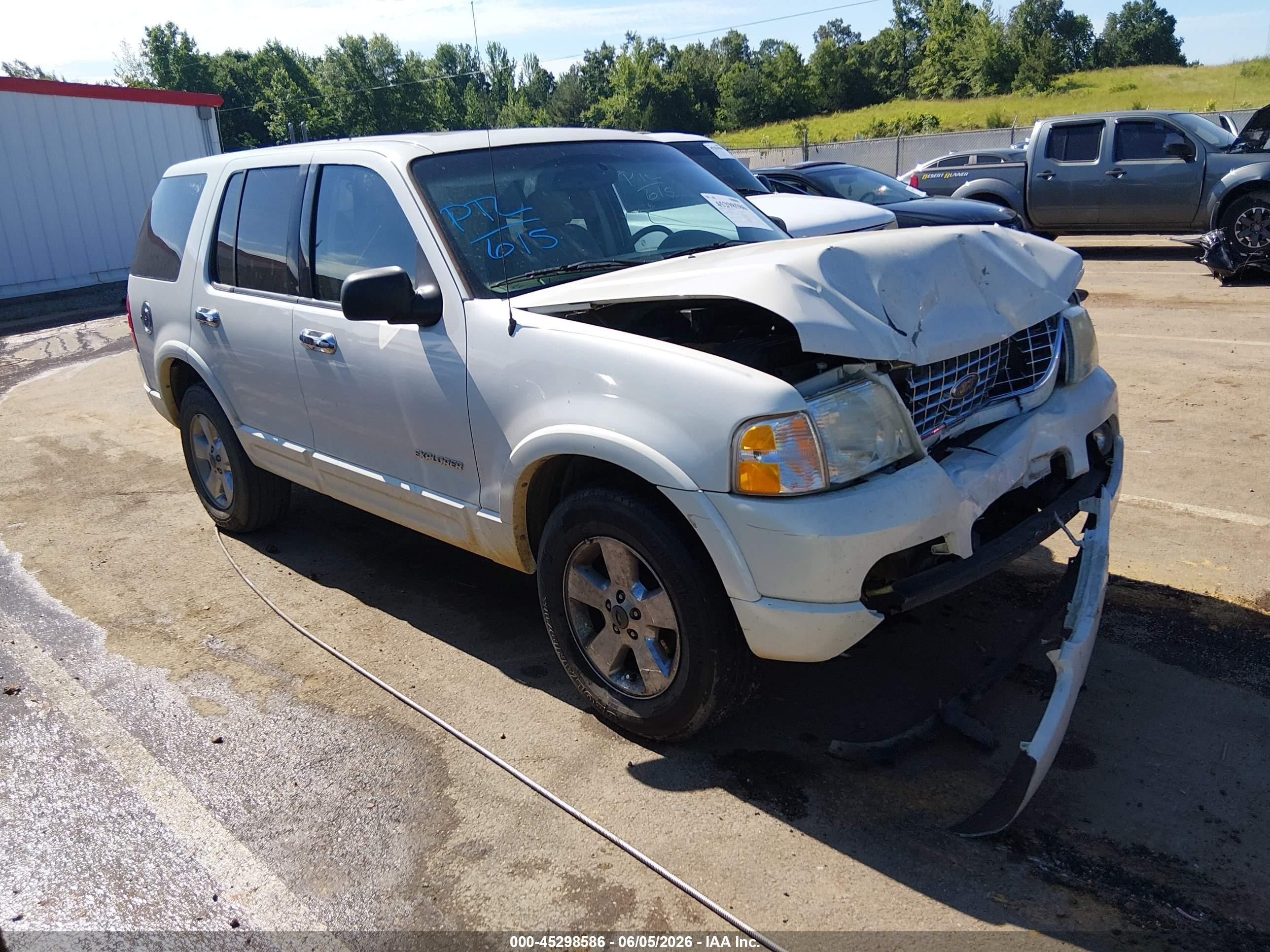 2004 Ford Explorer Limited White vin: 1FMZU65W24ZB21301