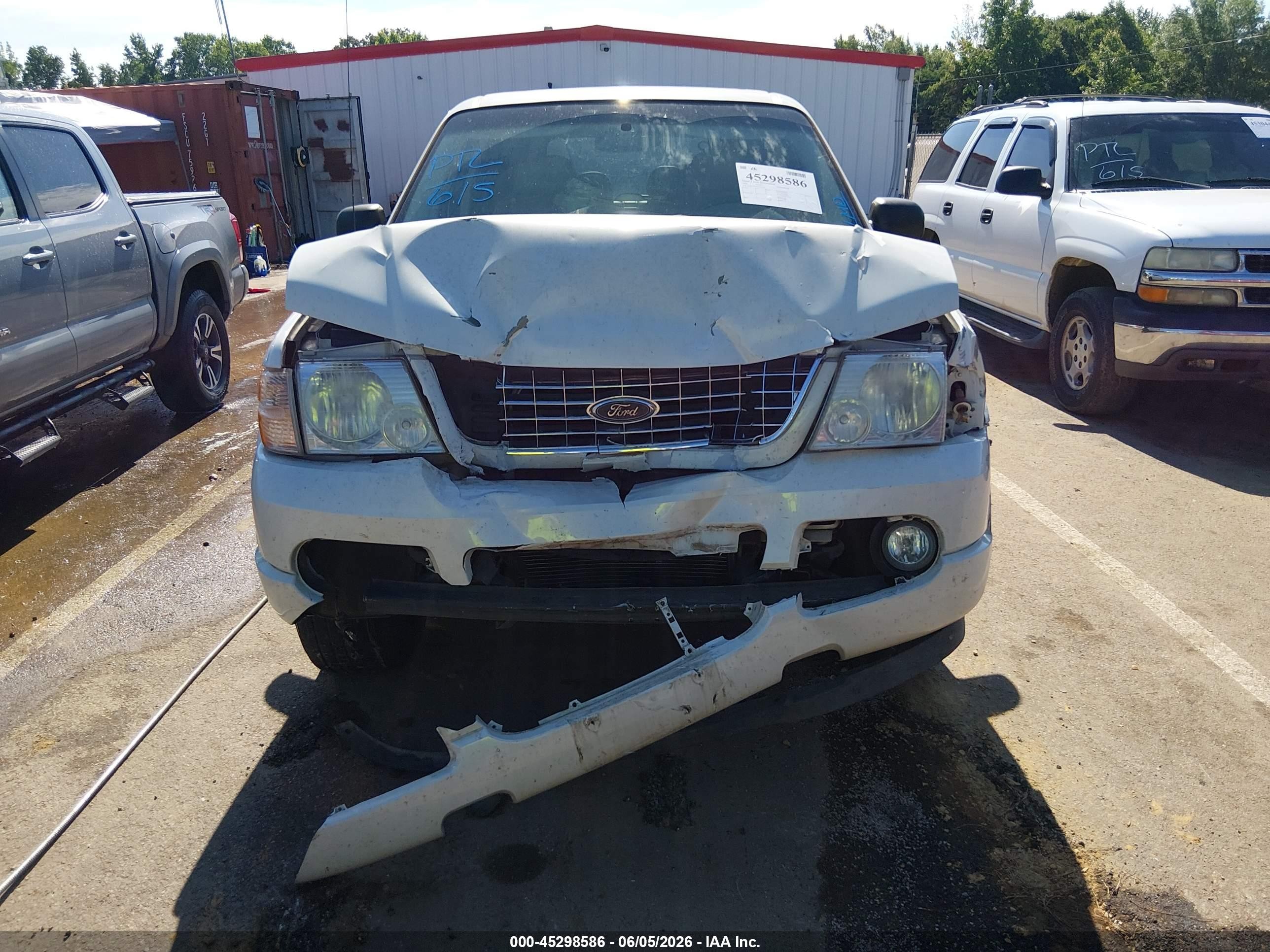 2004 Ford Explorer Limited White vin: 1FMZU65W24ZB21301