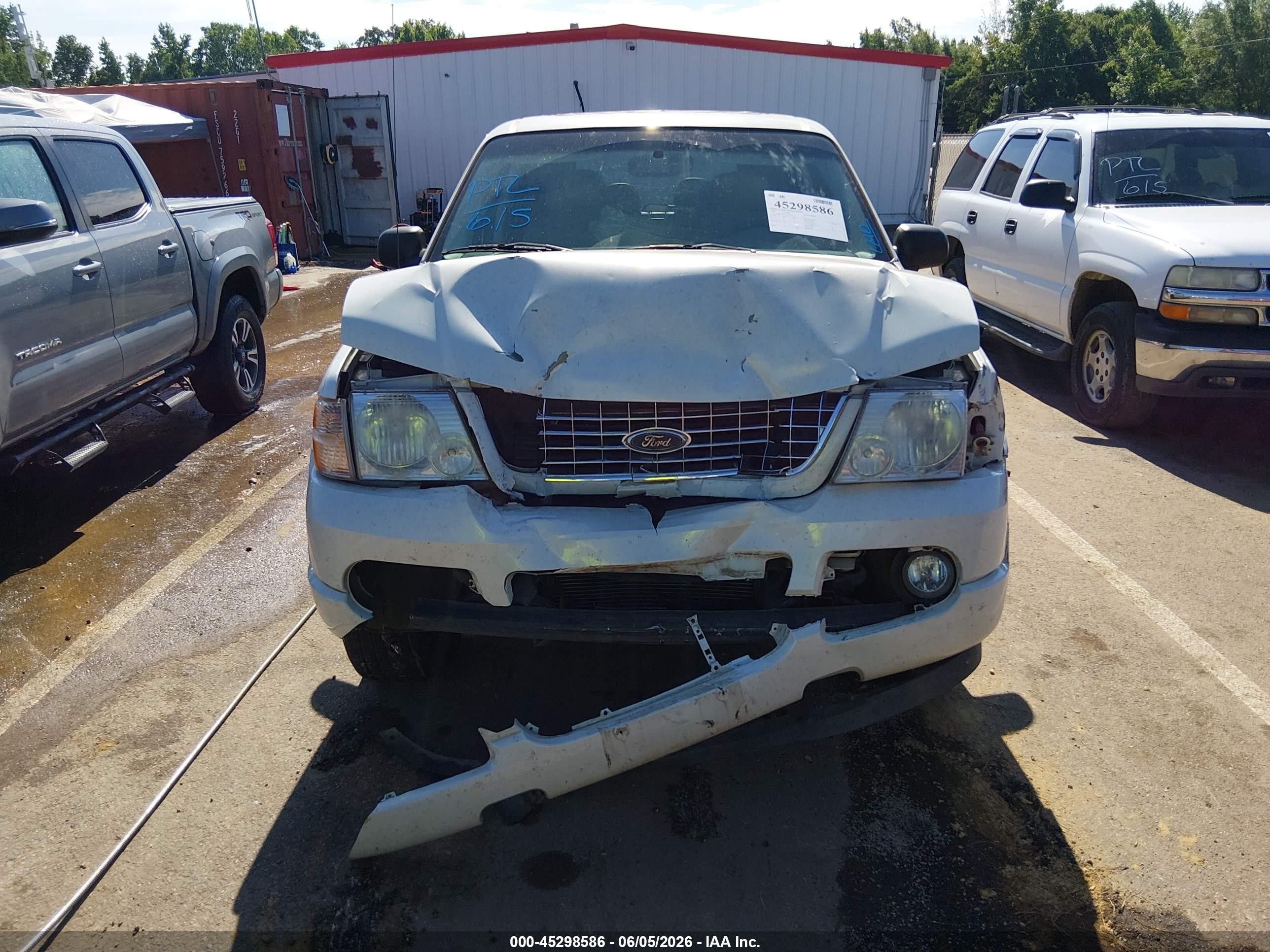 2004 Ford Explorer Limited White vin: 1FMZU65W24ZB21301