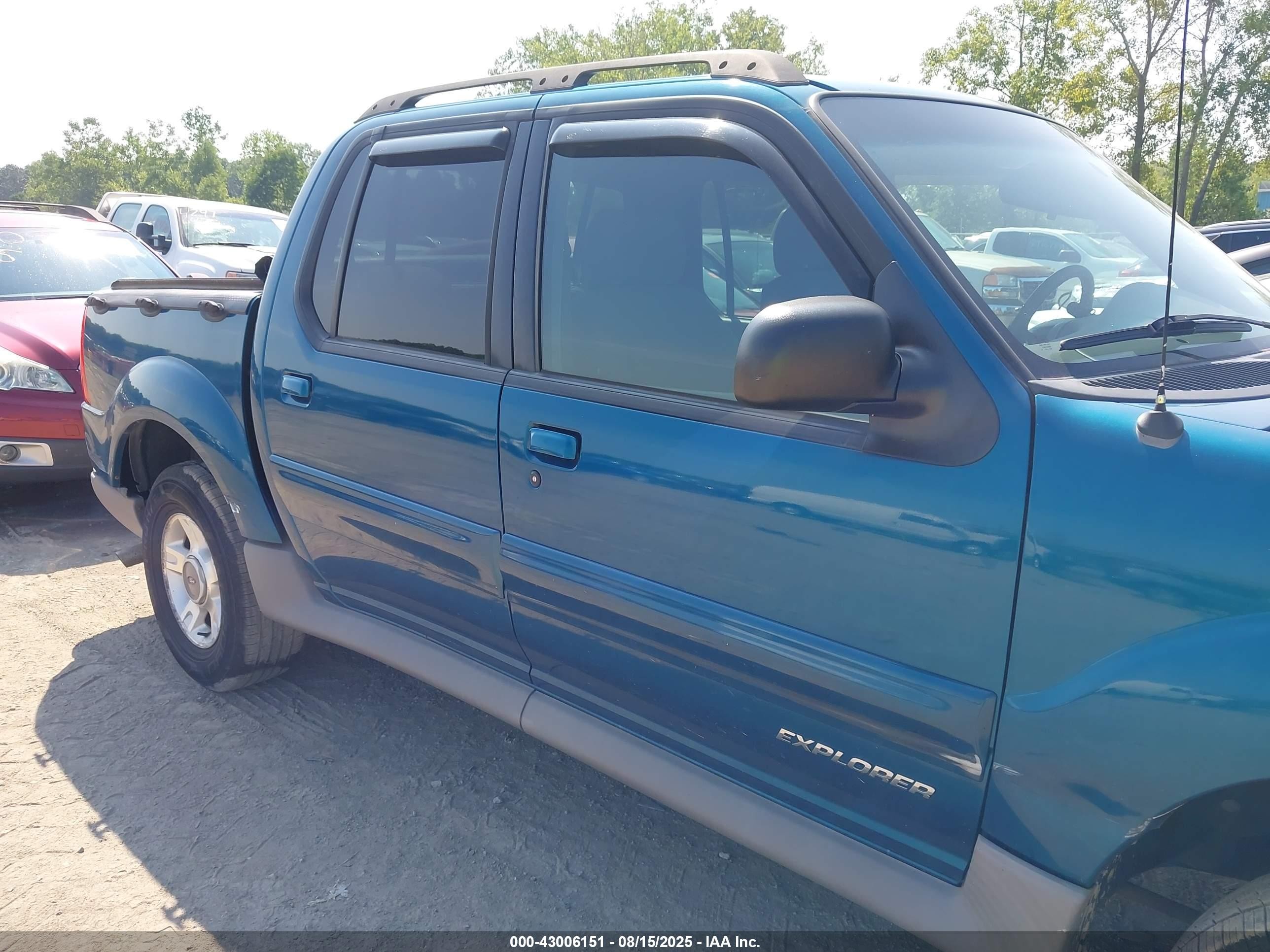 2001 Ford Explorer Sport Trac   Синий vin: 1FMZU67E01UB58134