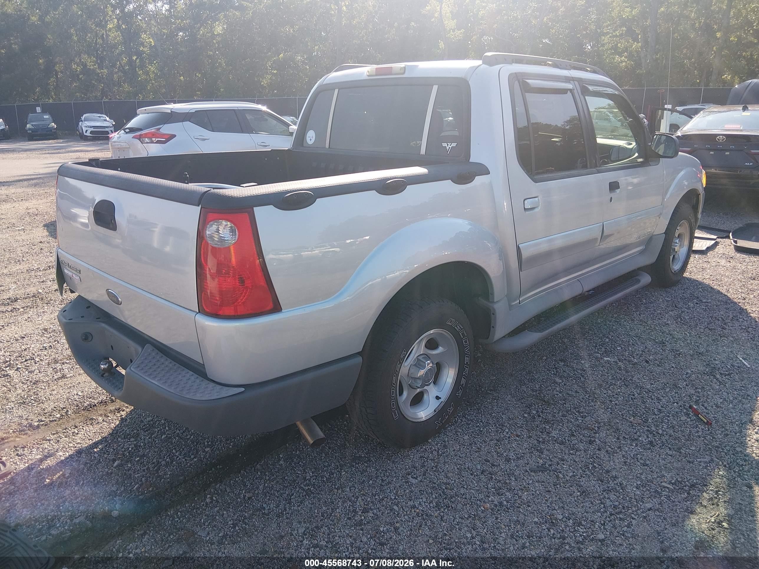 2001 Ford Explorer Sport Trac   Gray vin: 1FMZU67E01UC73087