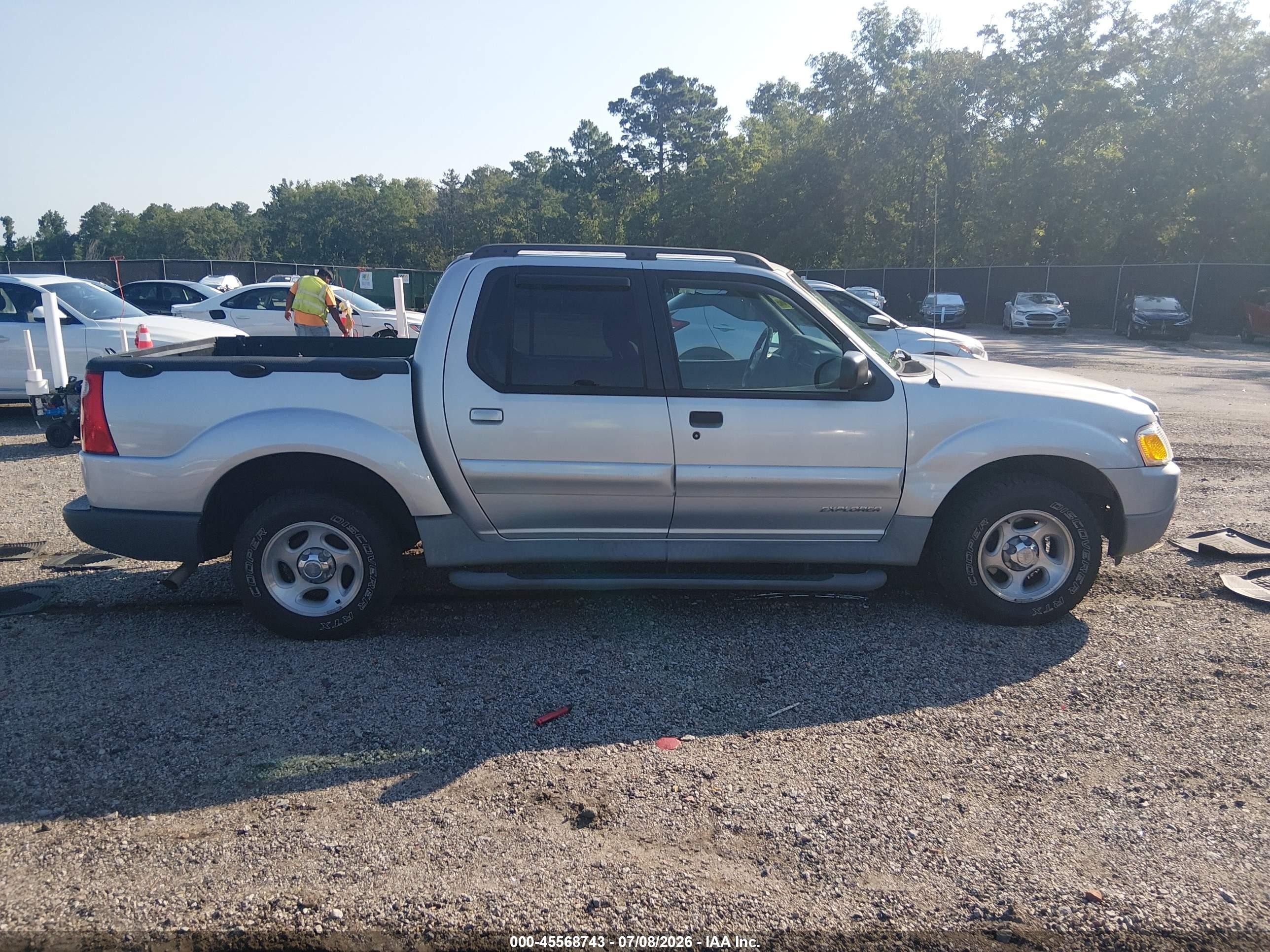 2001 Ford Explorer Sport Trac   Gray vin: 1FMZU67E01UC73087